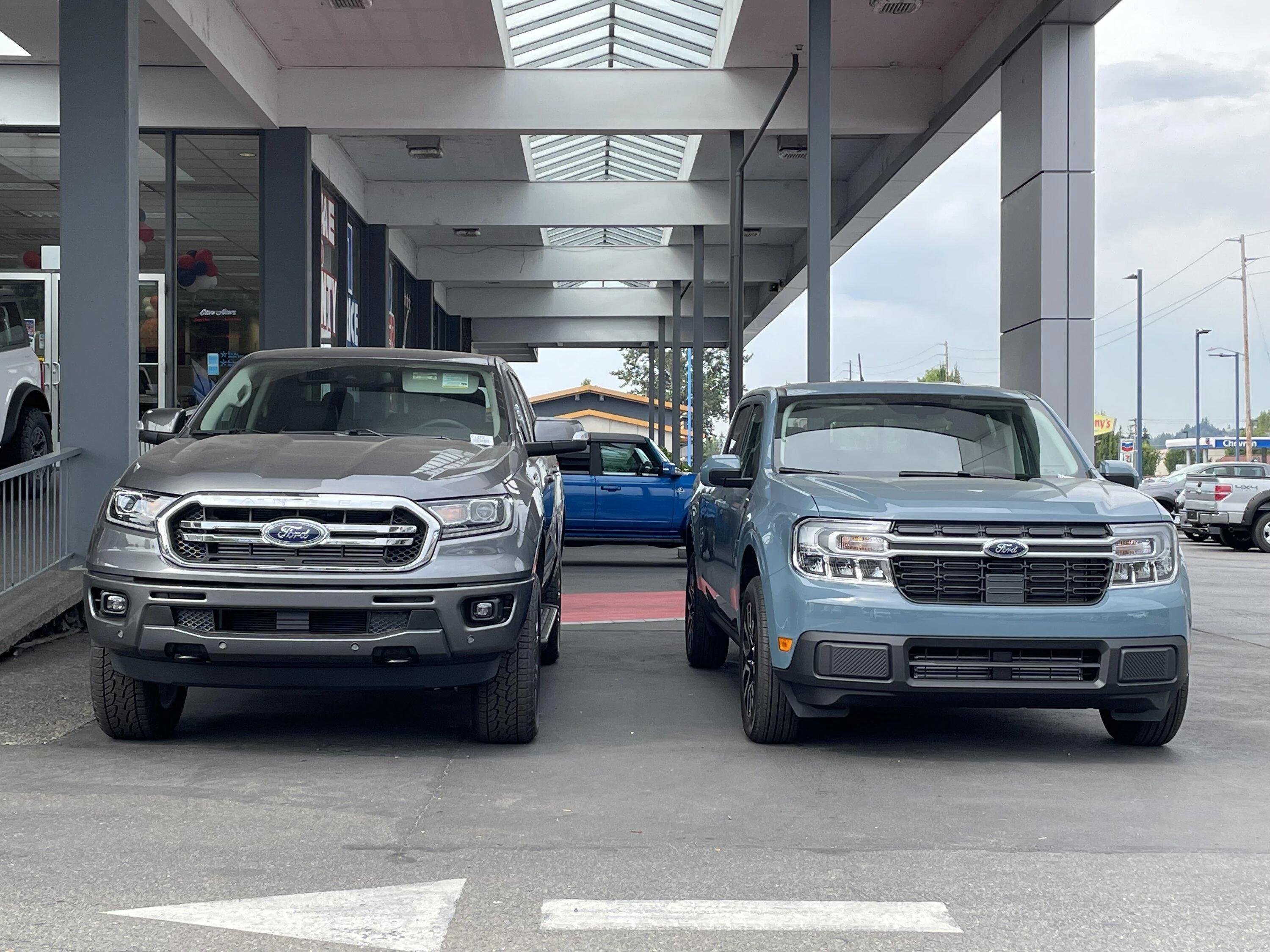 Ford Maverick Post your Maverick next to ridiculously large trucks - photos thread IMG_9661