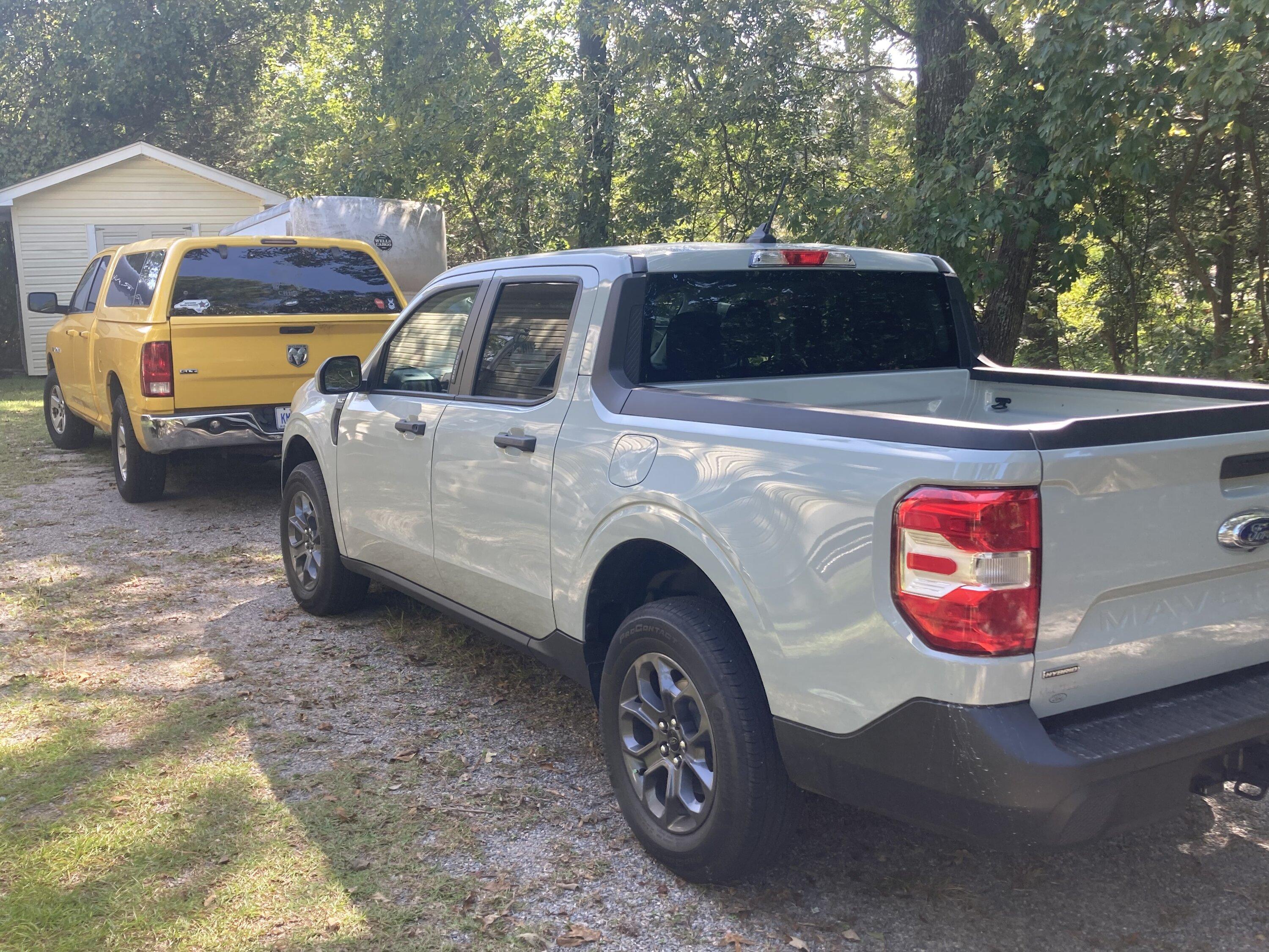 Ford Maverick Post your Maverick next to ridiculously large trucks - photos thread IMG_2297