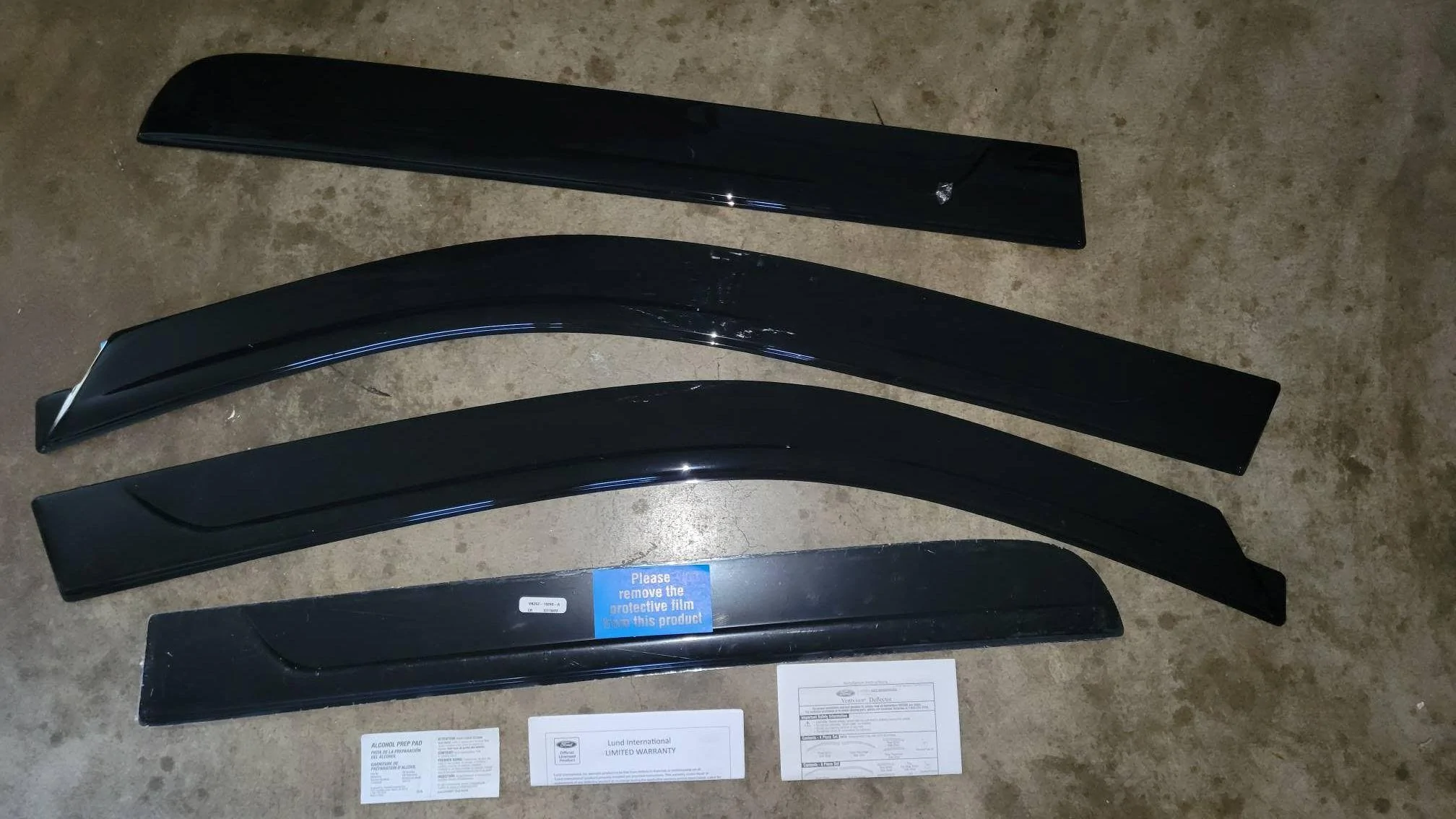 Ford Maverick MAVERICK 2022-2023 LUND SMOKE LOW PROFILE SIDE WINDOW DEFLECTORS attachment (21)