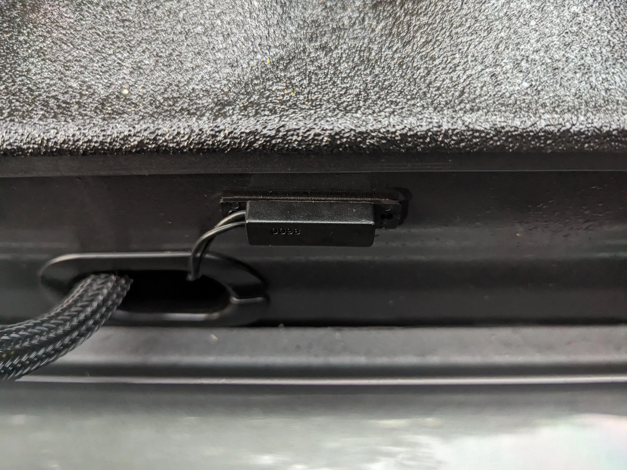 Ford Maverick Bed lighting with magnetic tailgate switch installed PXL_20231002_110921270