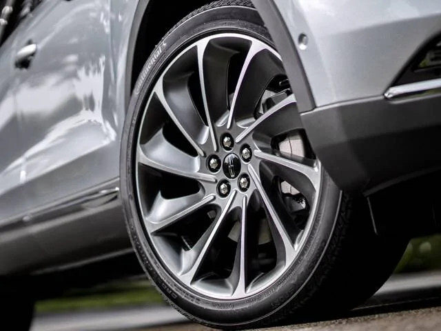 Ford Maverick Chinese 18's wrapped in 235/65 Michelin cross climate 2's 2021-Lincoln-Nautilus-Wheel_LTNAUR2107_640x480