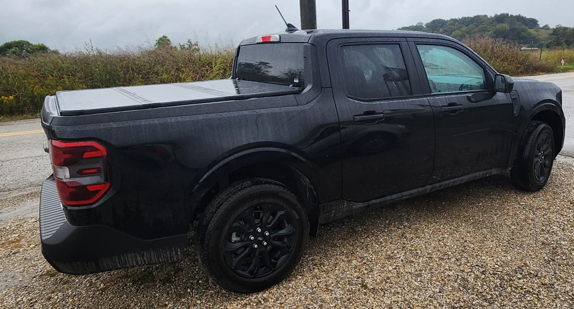 Ford Maverick eBay hard Tri-Fold tonneau !! 20231006_102828