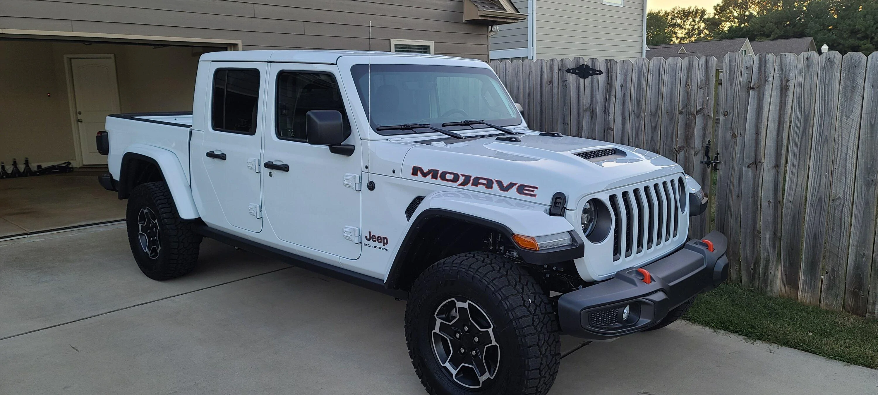 Ford Maverick Is the Jeep Gladiator a Maverick competitor? 20231007_181021