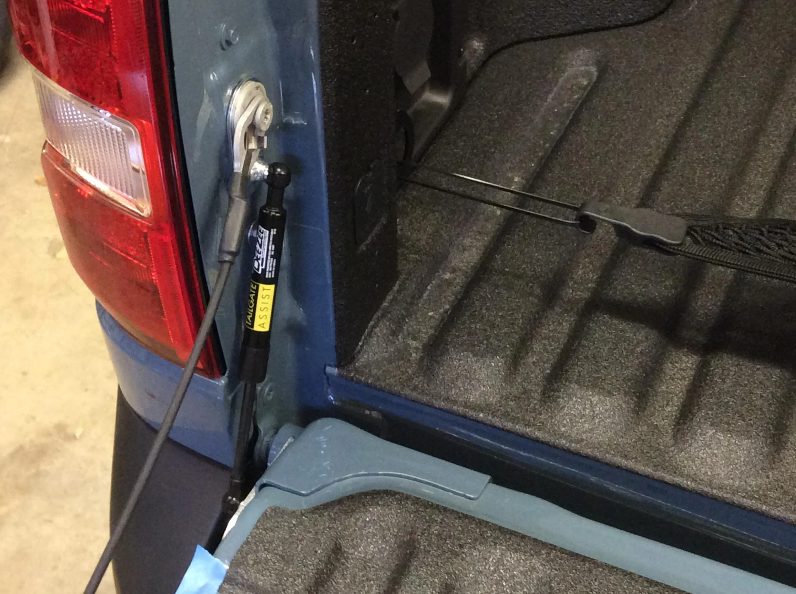 Ford Maverick Anyone have any trouble installing the tailgate assist 15998607-7513-412A-A018-D6CCB8BC1BB0