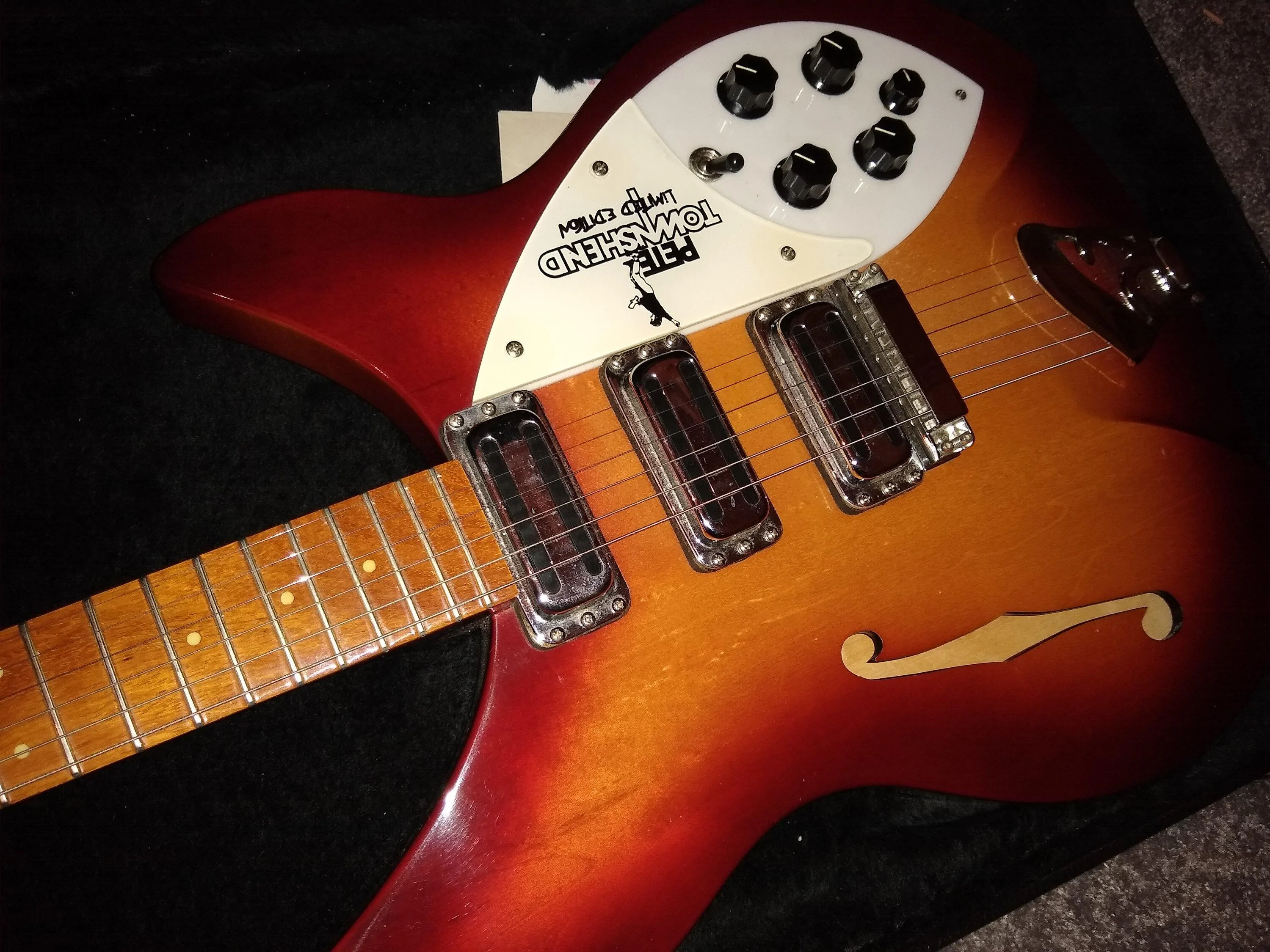 Ford Maverick How many guitars can you put in a Maverick's bed? pete t ric