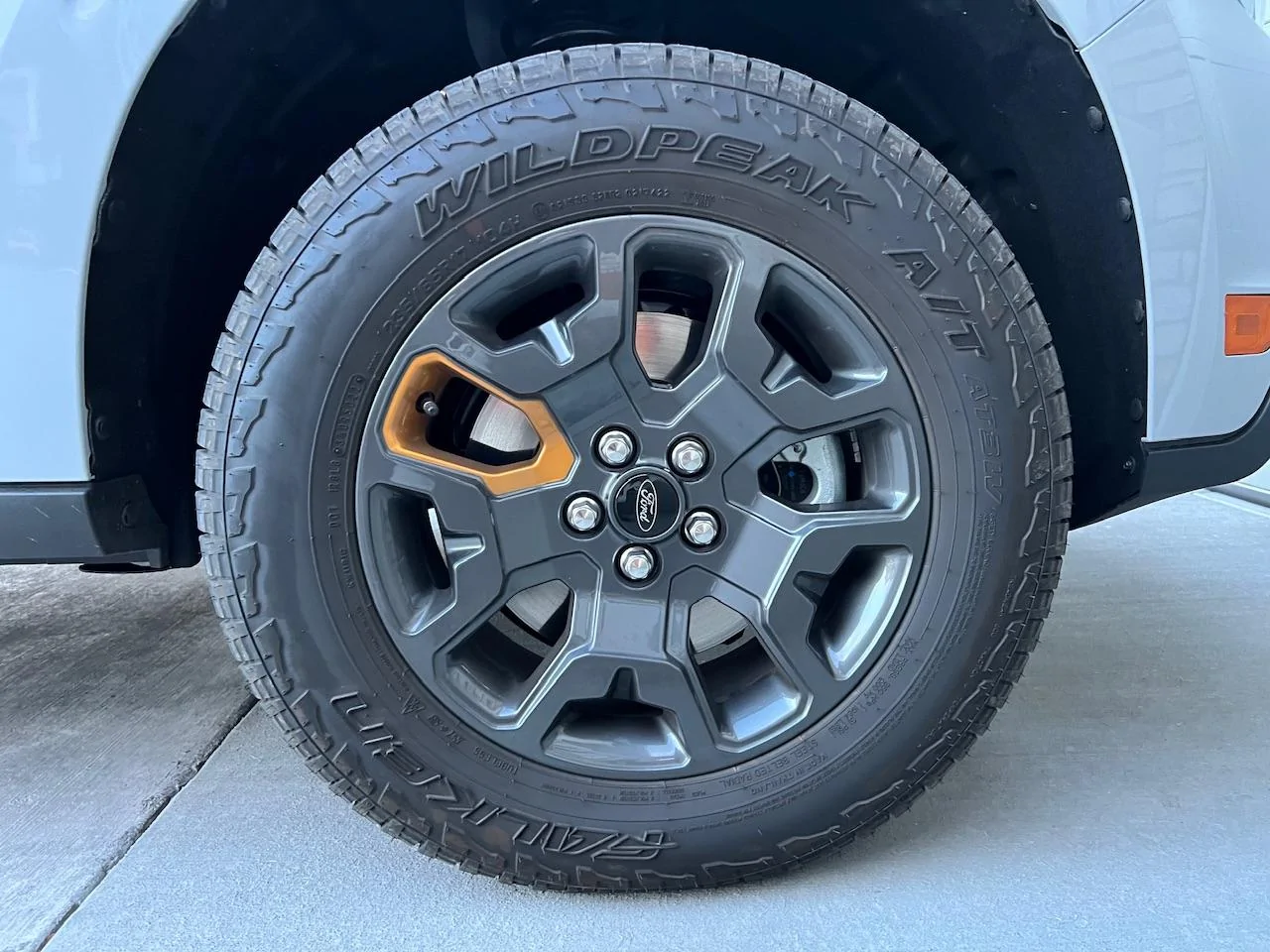 Ford Maverick Another black lug nut thread (especially applicable for tremor wheels) IMG_1989