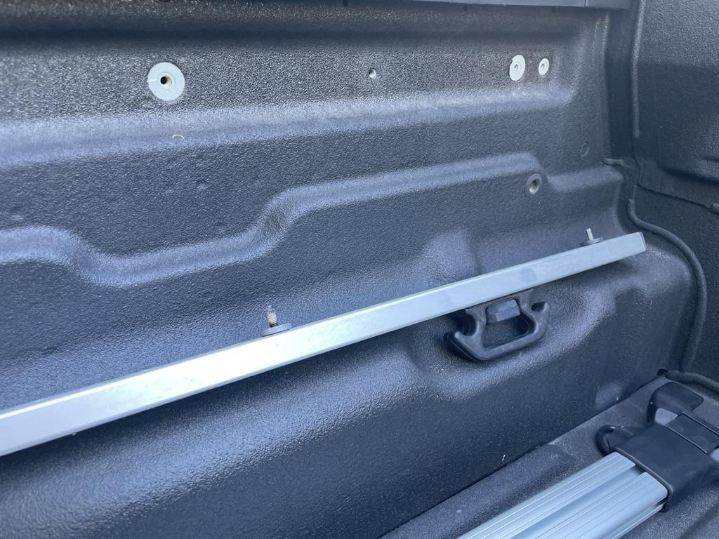 Ford Maverick Ford Accessories CROSSBAR KIT Part No: NZ6Z9948016A 039F04CF-9947-45D2-A34E-7E9E2B7A3741_1_105_c