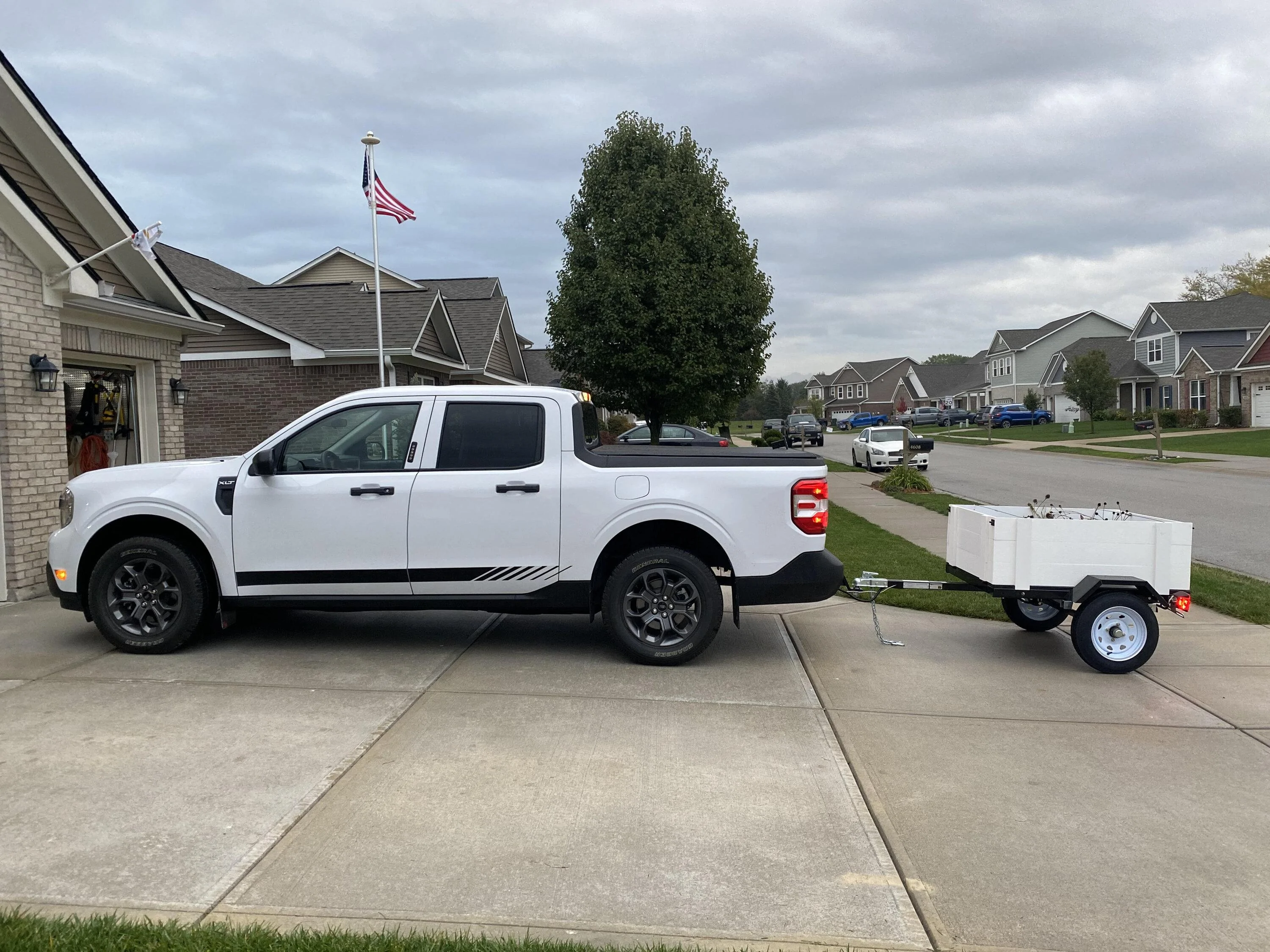 Ford Maverick Matching (at least close) utility trailer. F440FFBF-532B-407D-8698-8C080A26CC03