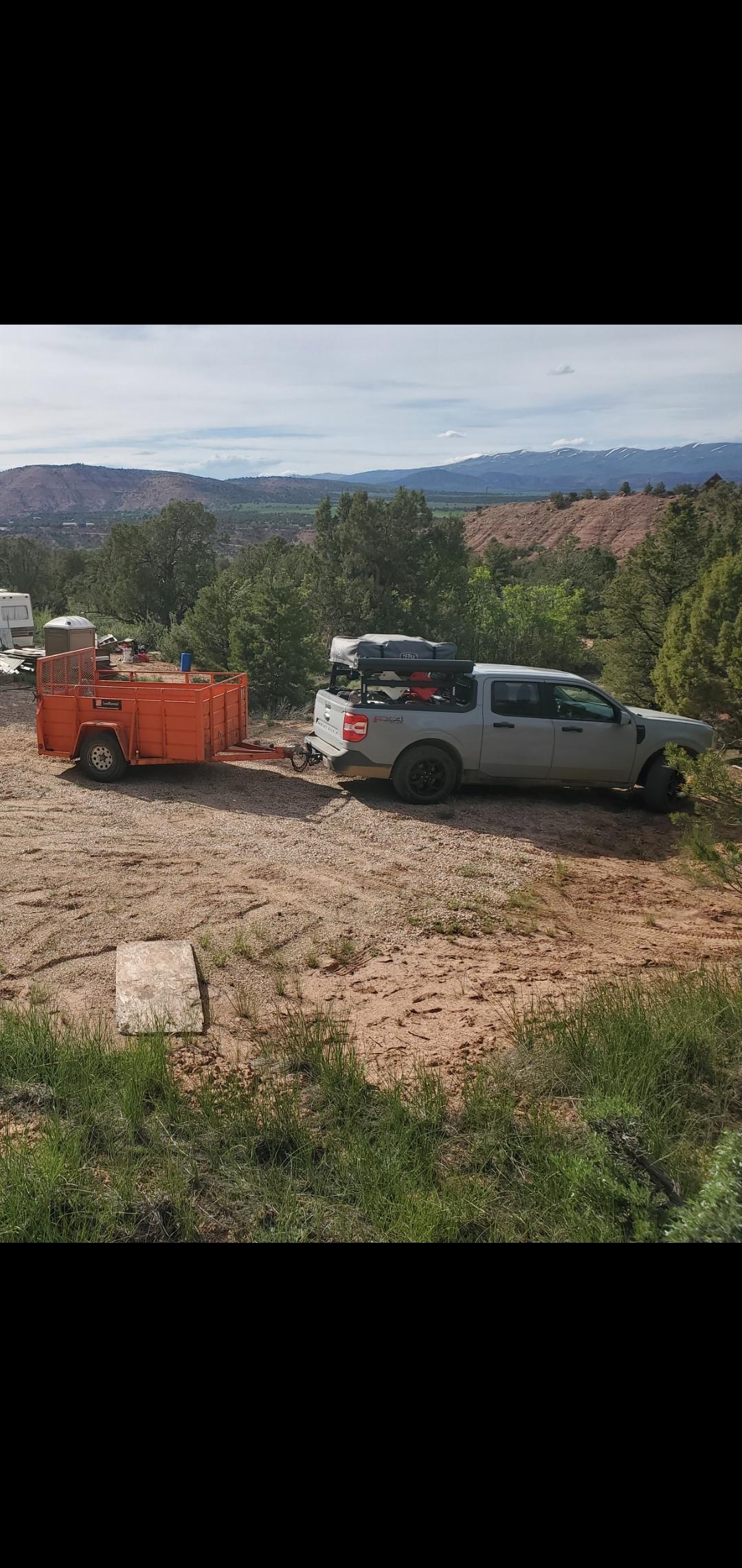 Ford Maverick Matching (at least close) utility trailer. Screenshot_20231020-124145_Gallery