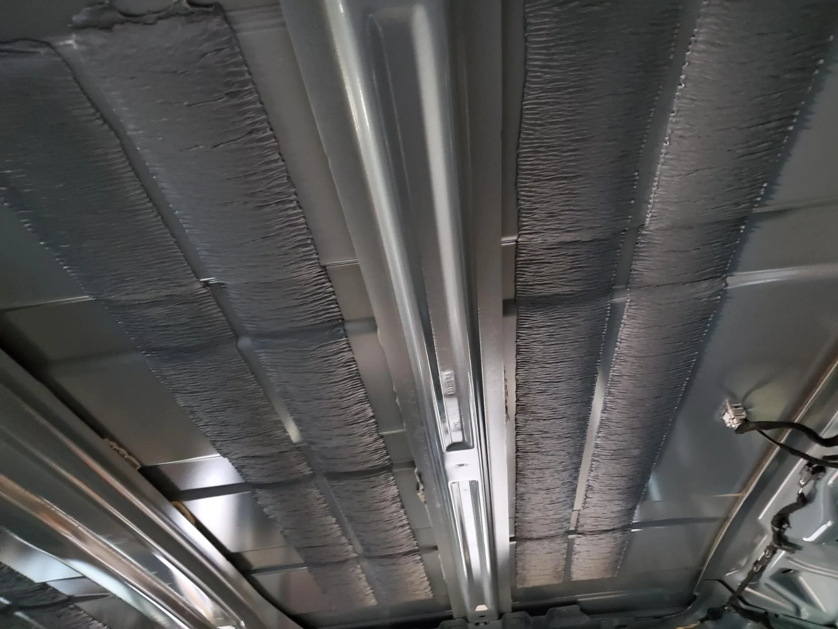Ford Maverick Headliner, antenna, dome light removal Ceiling 03