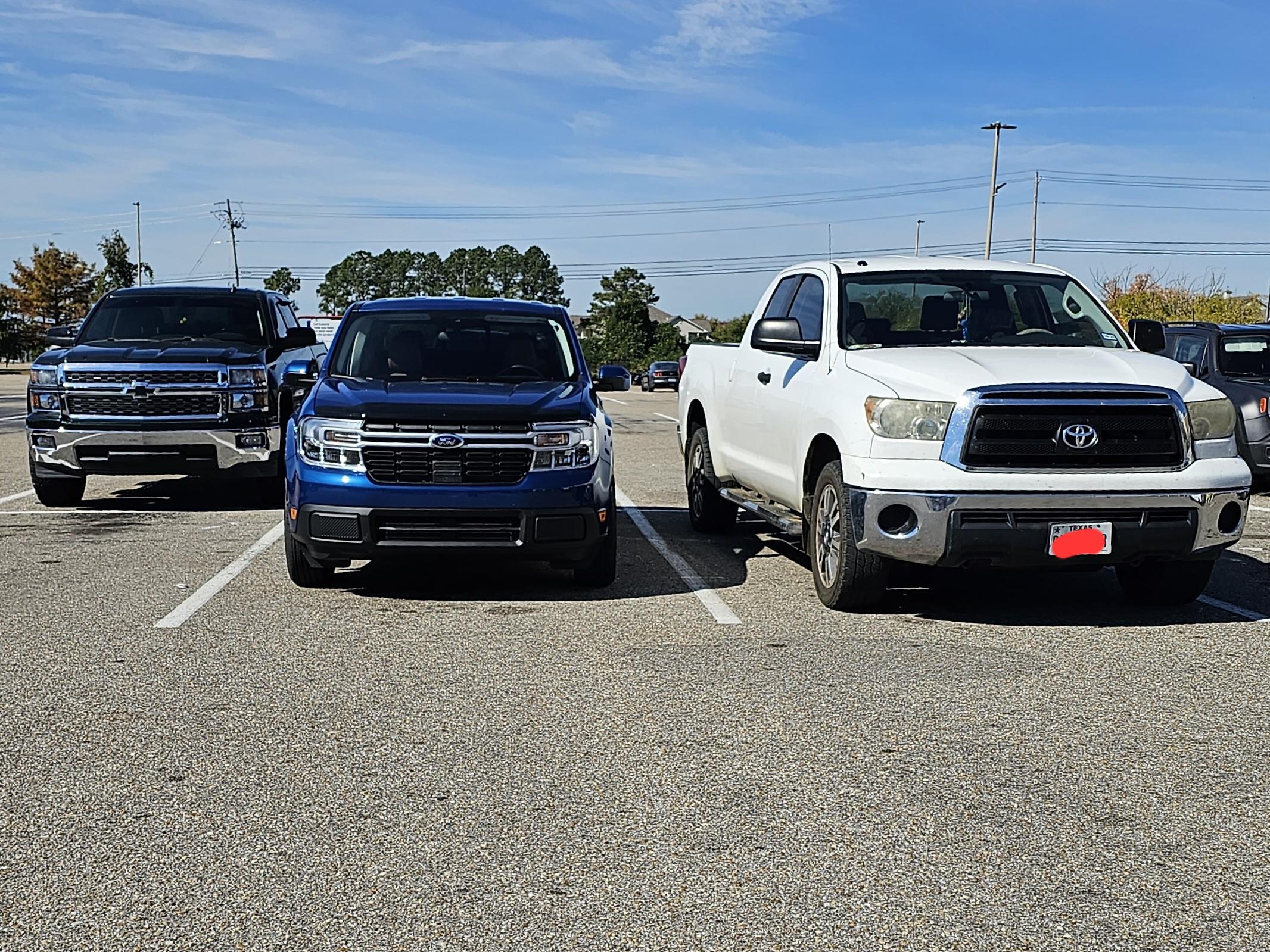 Ford Maverick Post your Maverick next to ridiculously large trucks - photos thread 20231021_110617