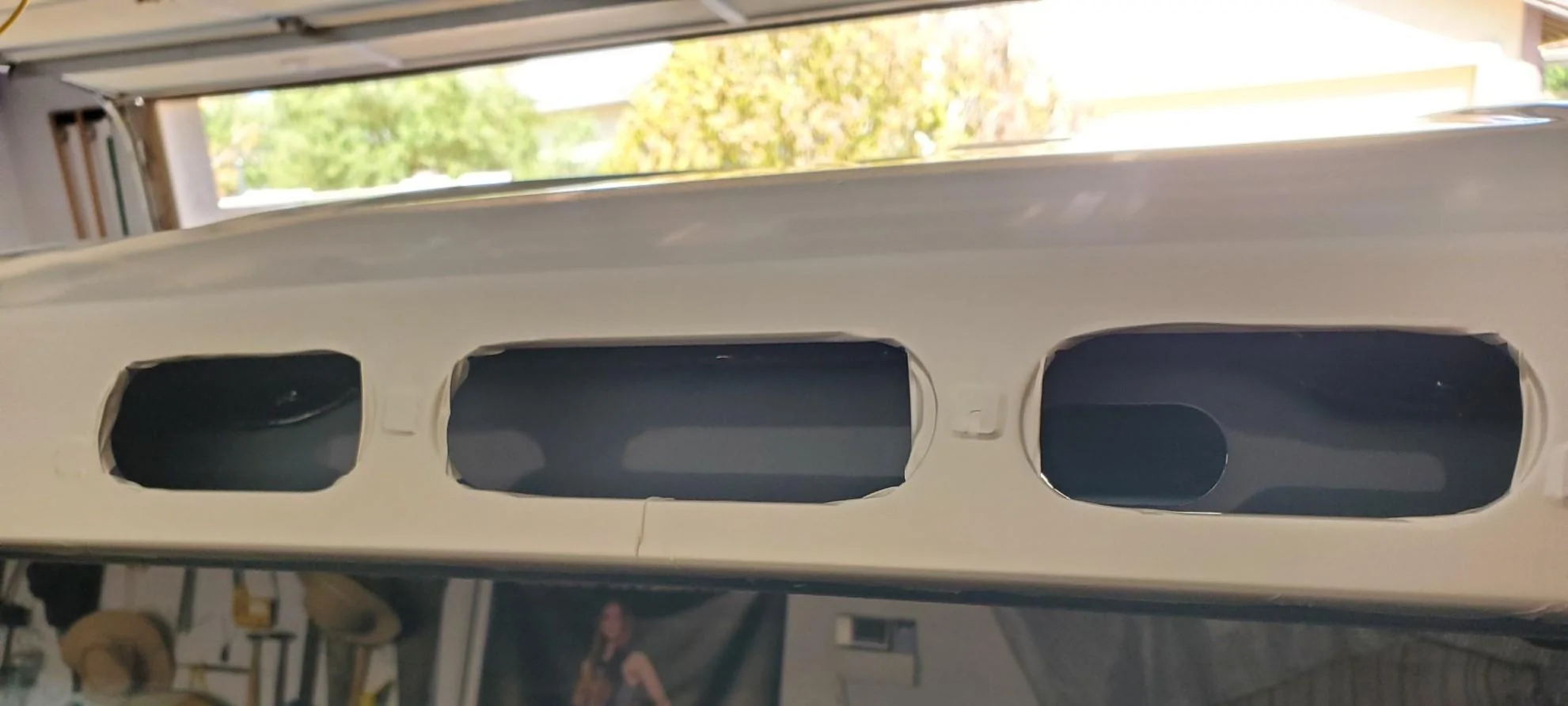 Ford Maverick Headliner, antenna, dome light removal 20231023_113411