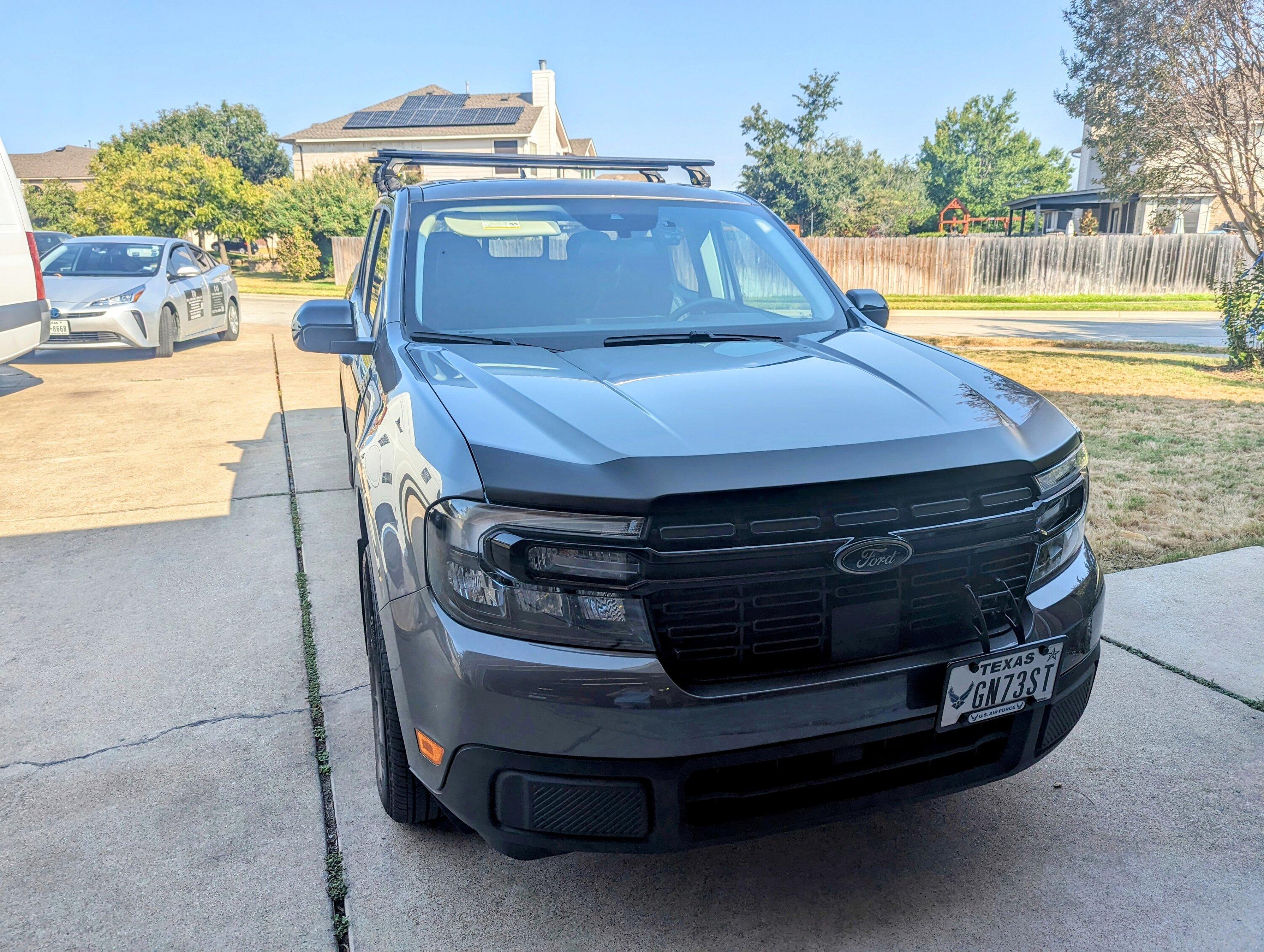 Ford Maverick Those with the Black out Package - Happy? Mav roof rack front PXL_20230827_144327143 Aug 27 2023