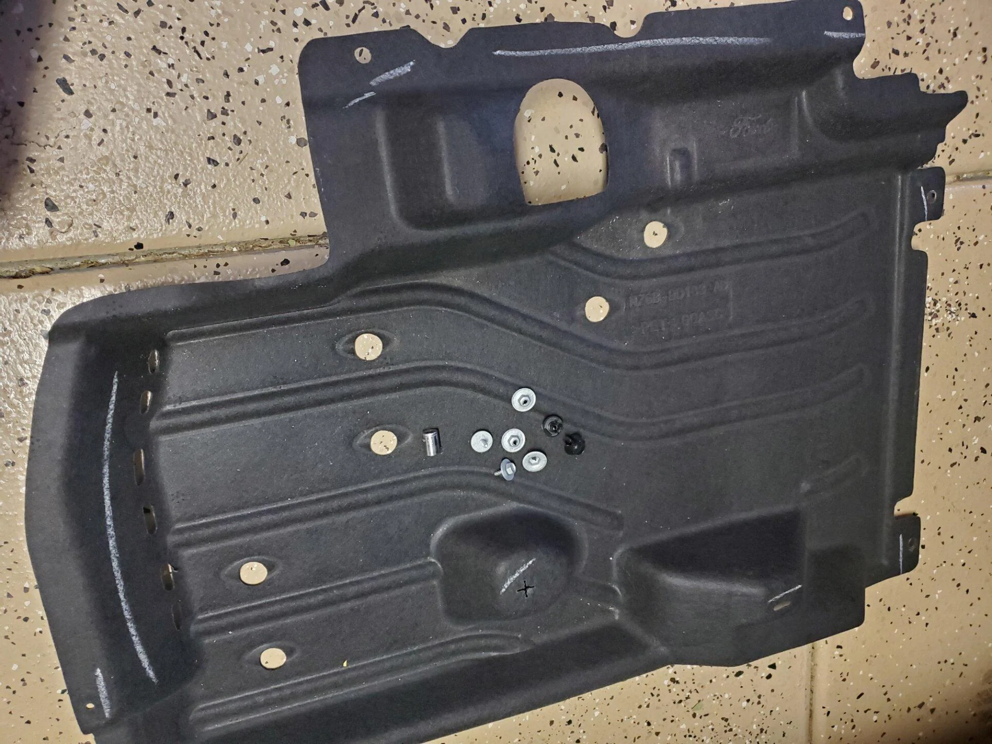 Ford Maverick Headliner, antenna, dome light removal 20231025_145853