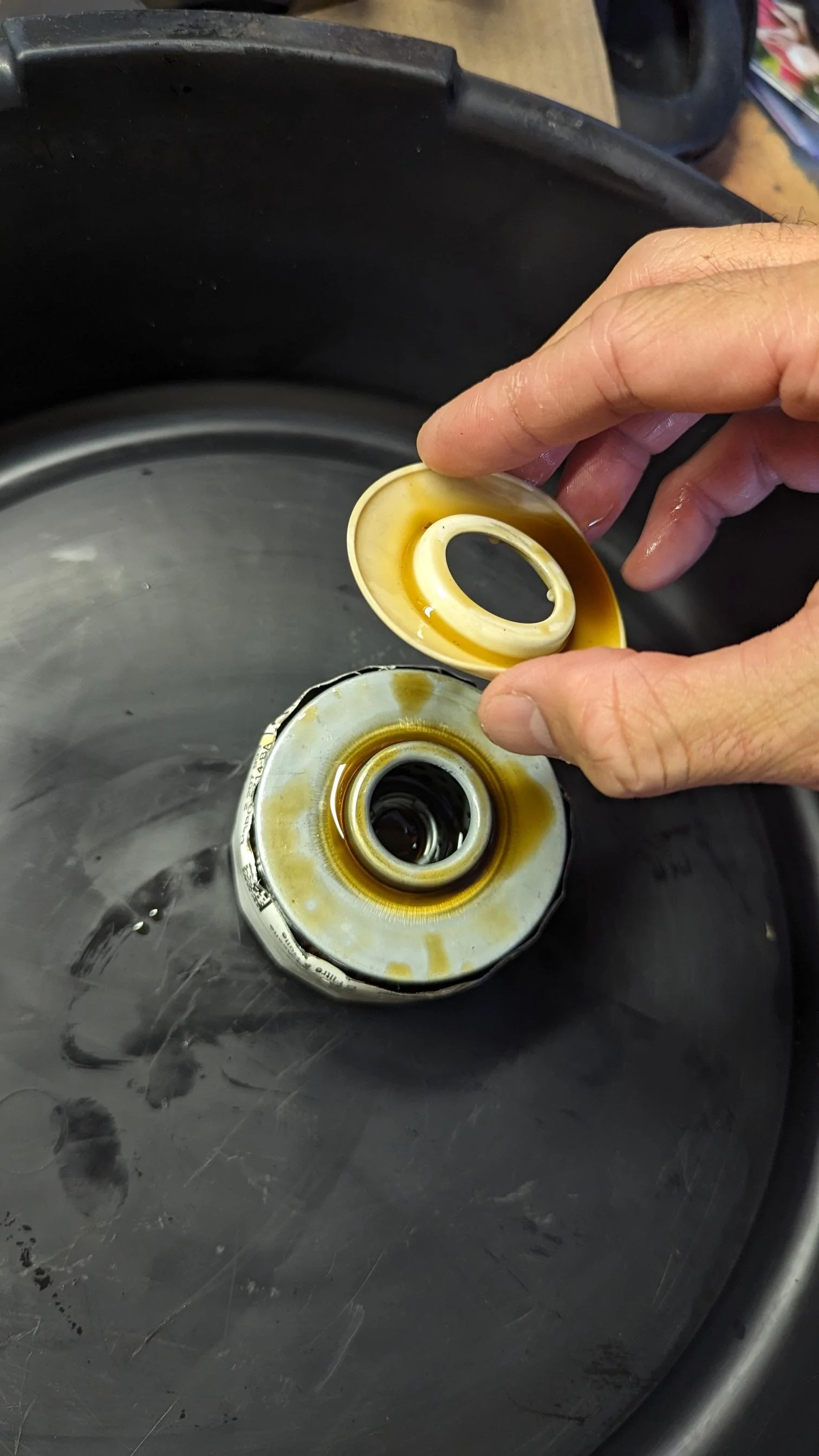 Ford Maverick First hybrid oil change at 2,500 ..shavings PXL_20231026_210024554