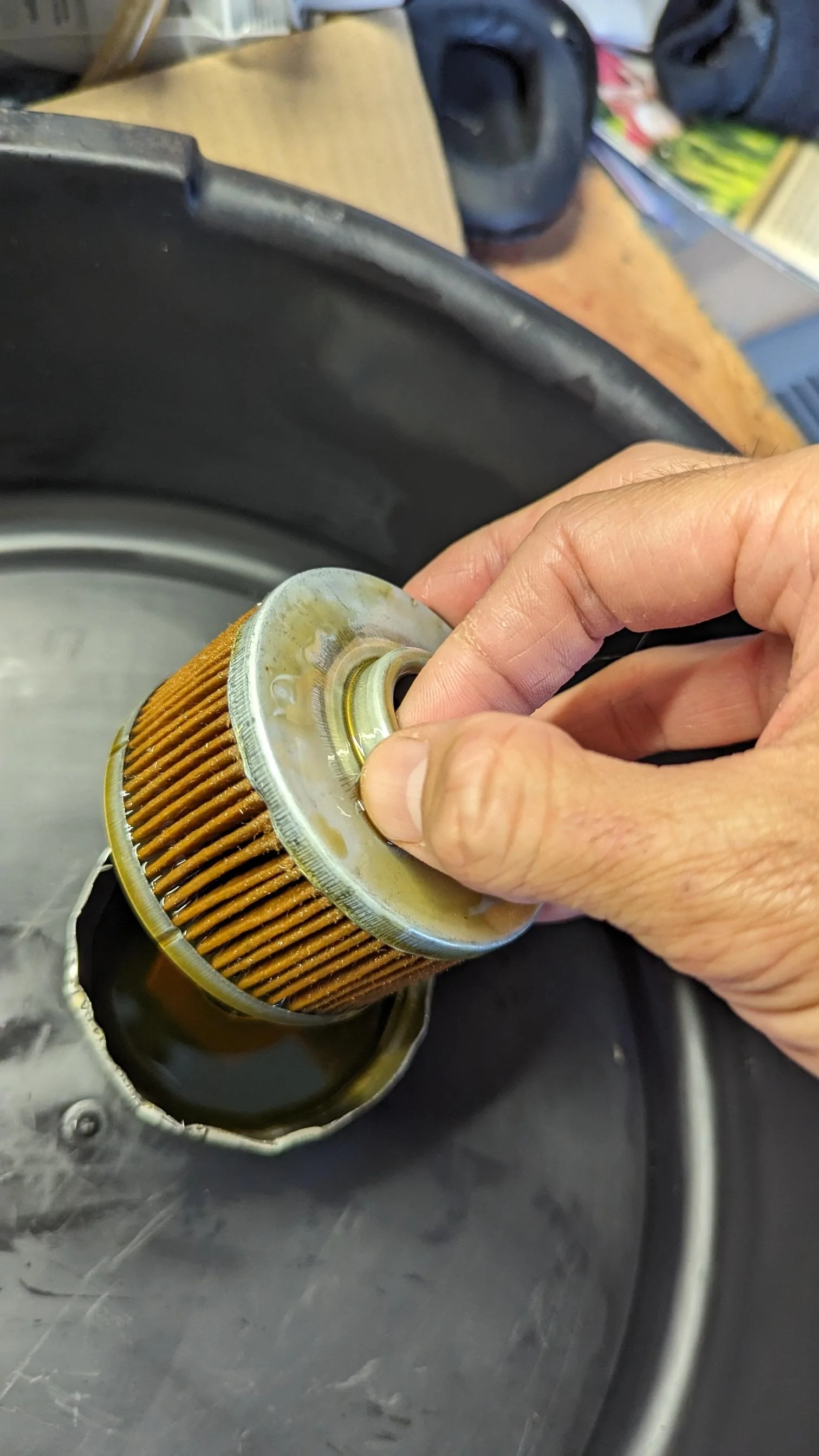 Ford Maverick First hybrid oil change at 2,500 ..shavings PXL_20231026_210049982