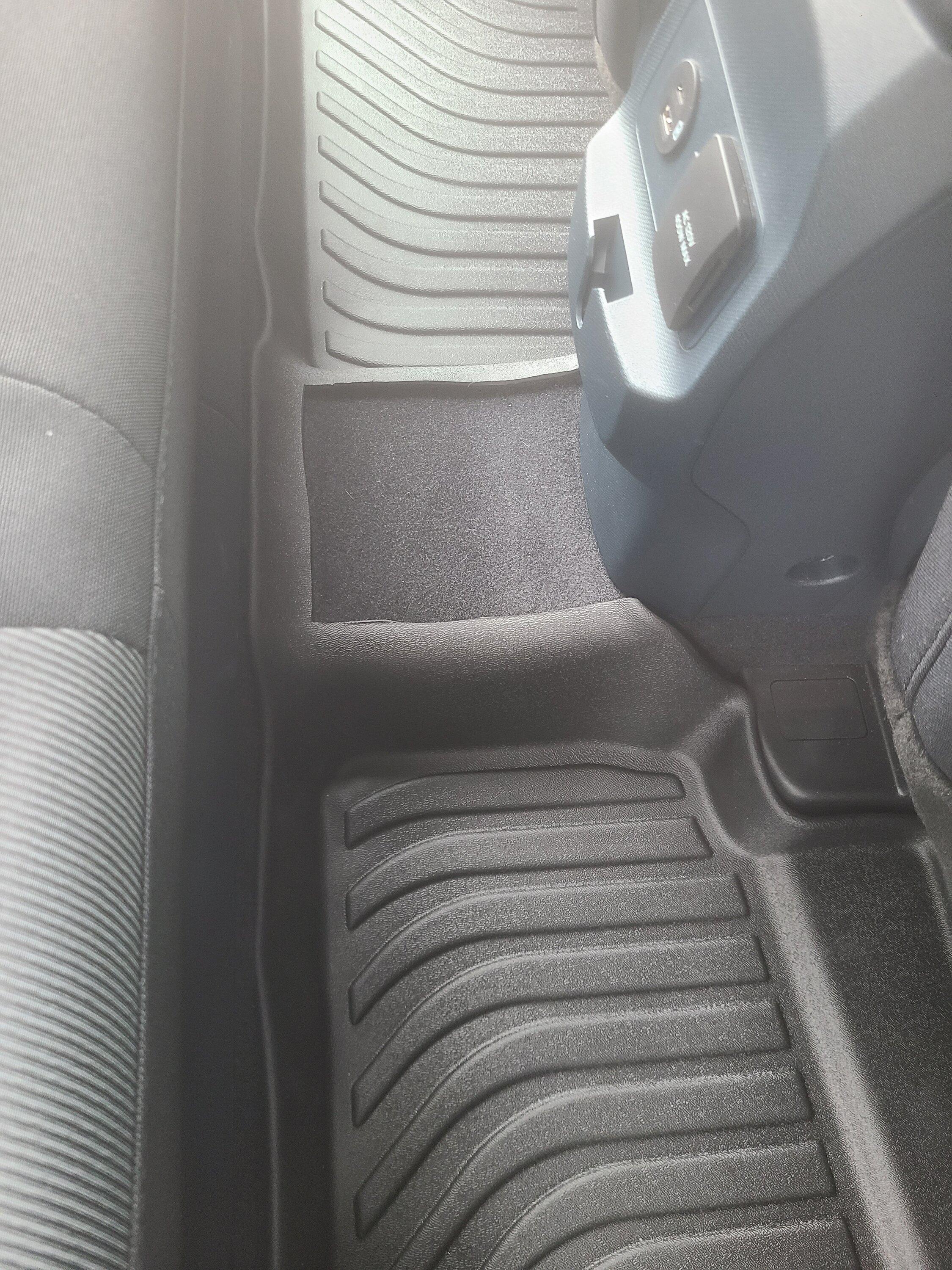 Ford Maverick Mabett FITS trash can option 20231027_101954