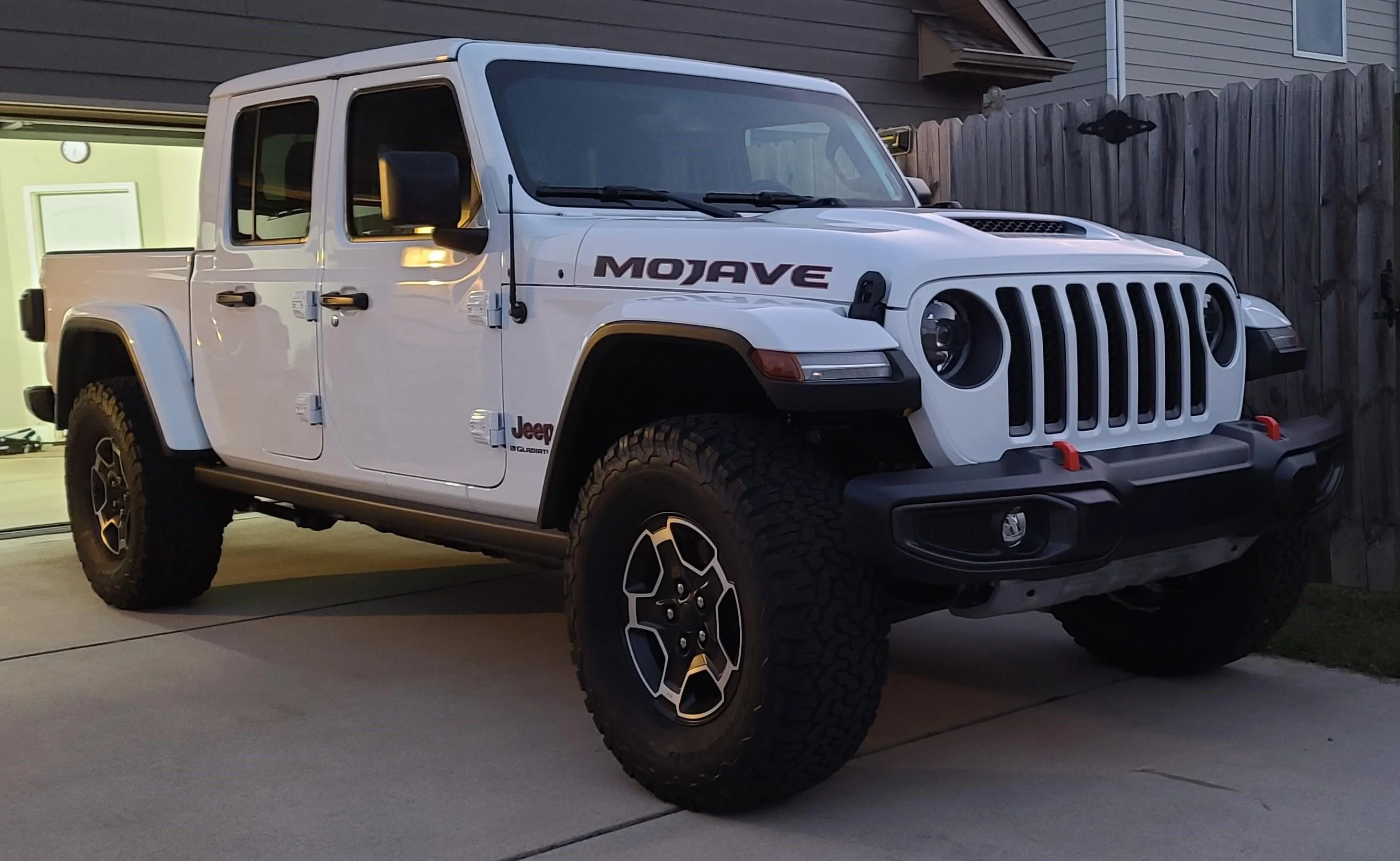 Ford Maverick Is the Jeep Gladiator a Maverick competitor? 20231019_182528ssss