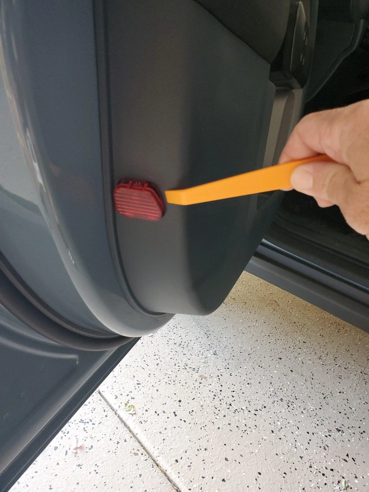 Ford Maverick Remove door panel or door card 02 Reflect
