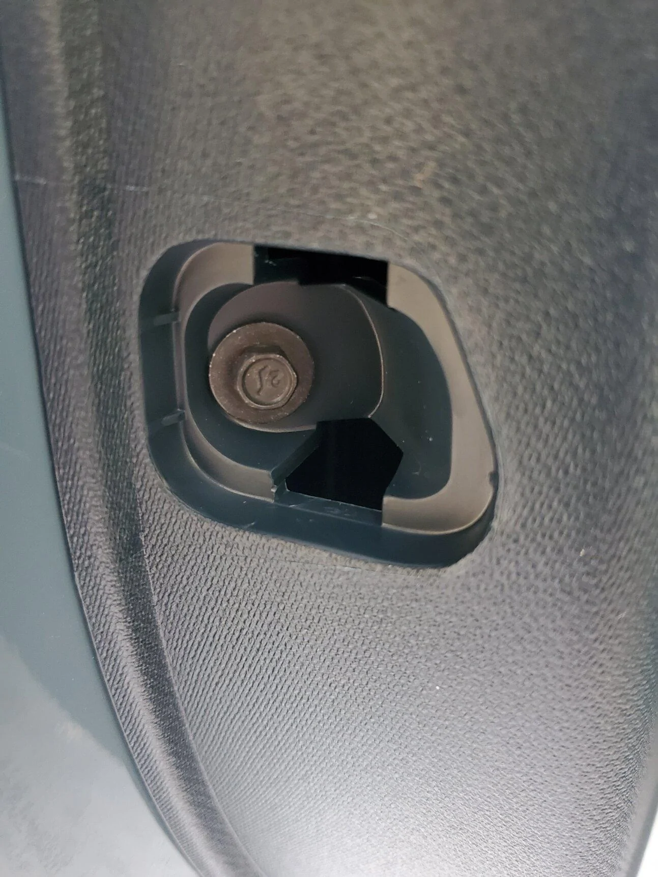 Ford Maverick Remove door panel or door card 04 Reflect