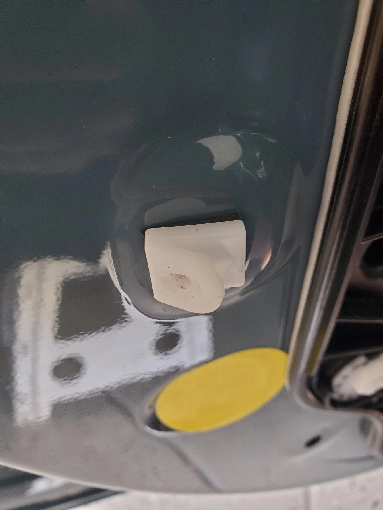 Ford Maverick Remove door panel or door card 05 Reflect