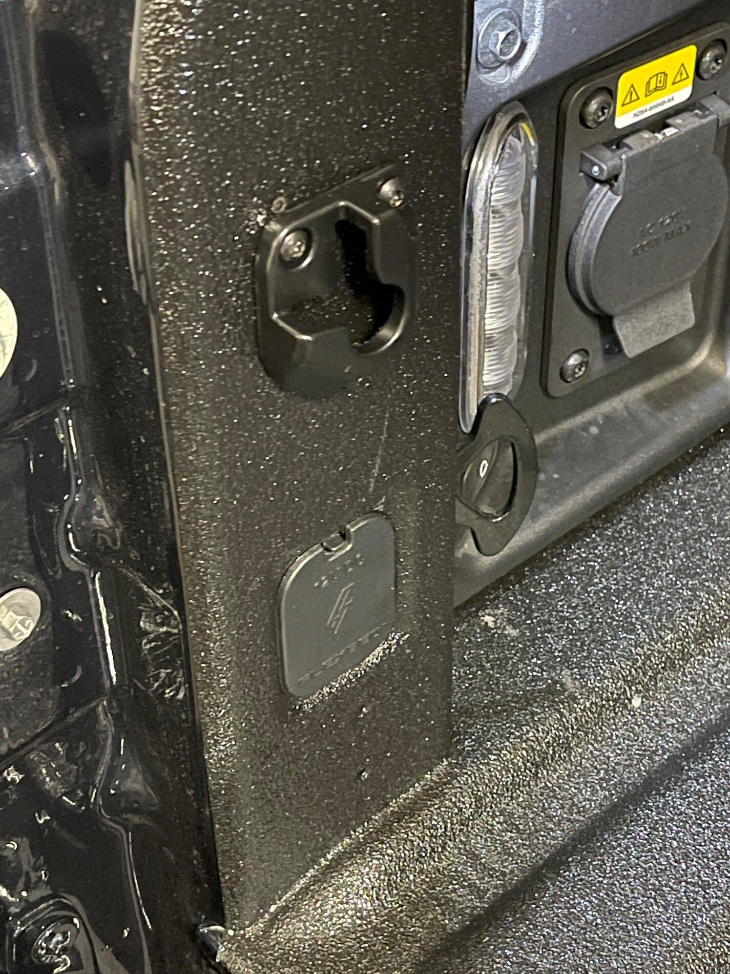 Ford Maverick BakFlip MX4 bed cover with Ford Bed Extender - Yes, they work together (pics + video) 6 extender mount