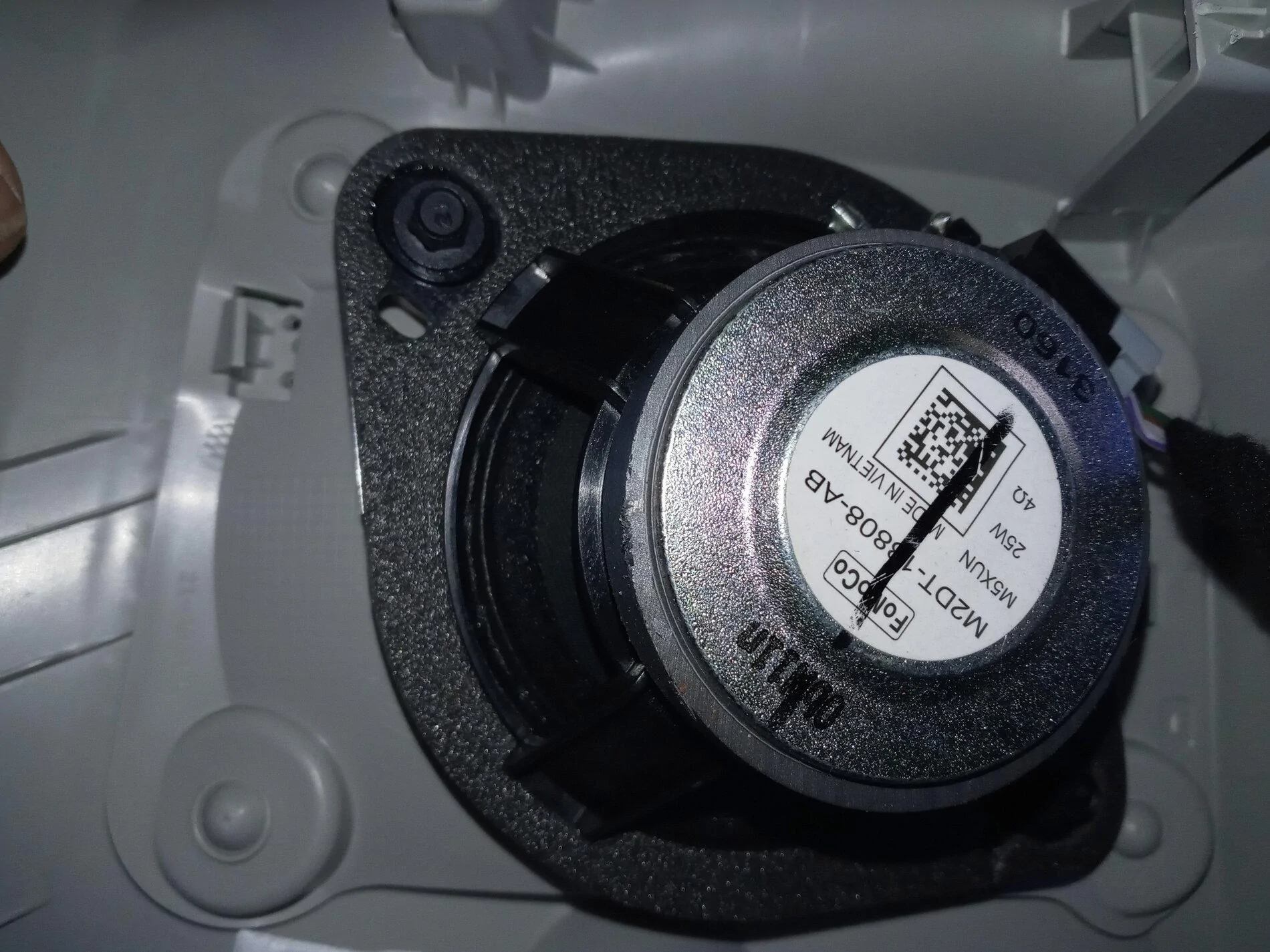 Ford Maverick Speaker removal and sizing 20211022_175517