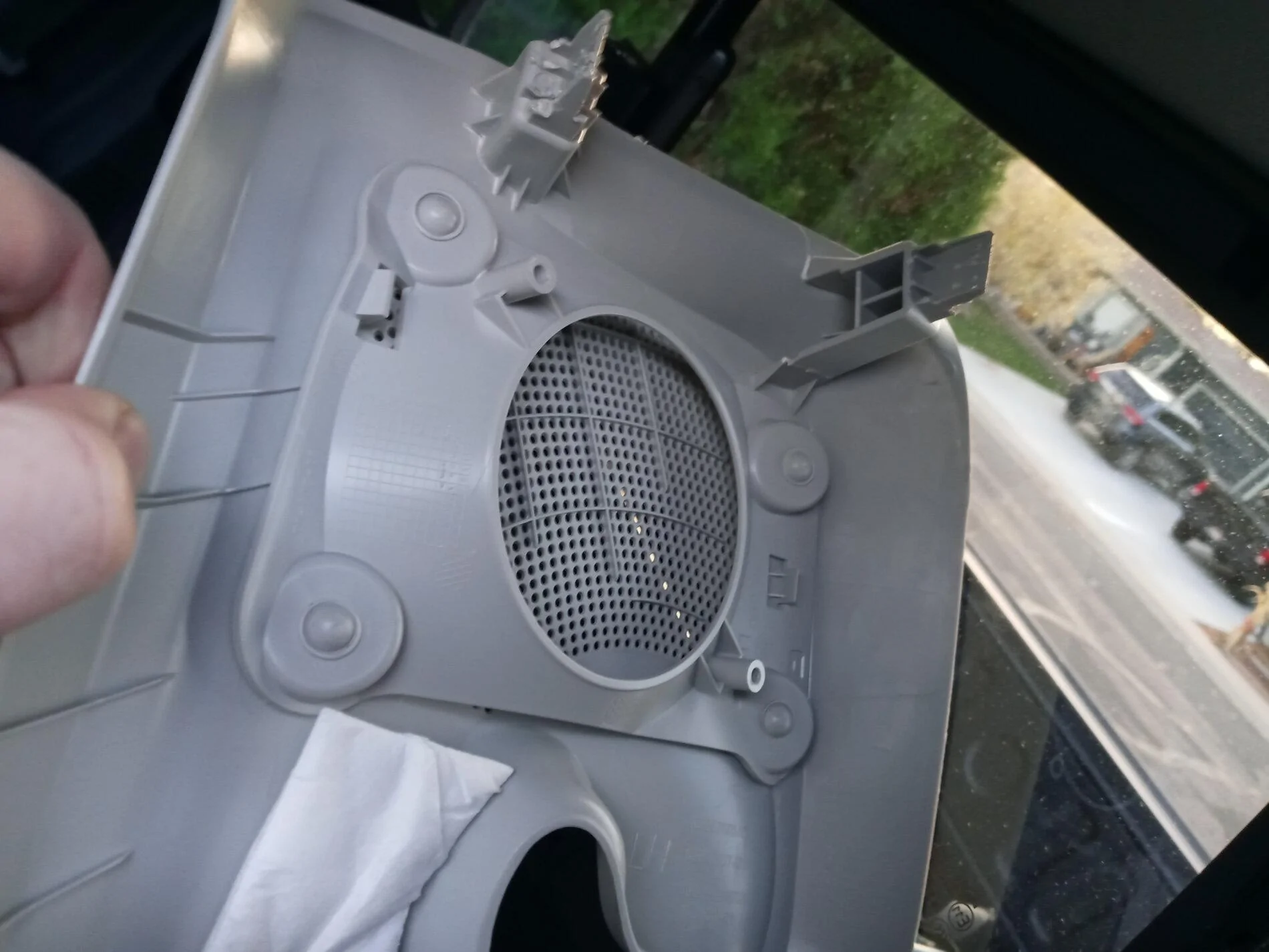 Ford Maverick Speaker removal and sizing 20211022_175710