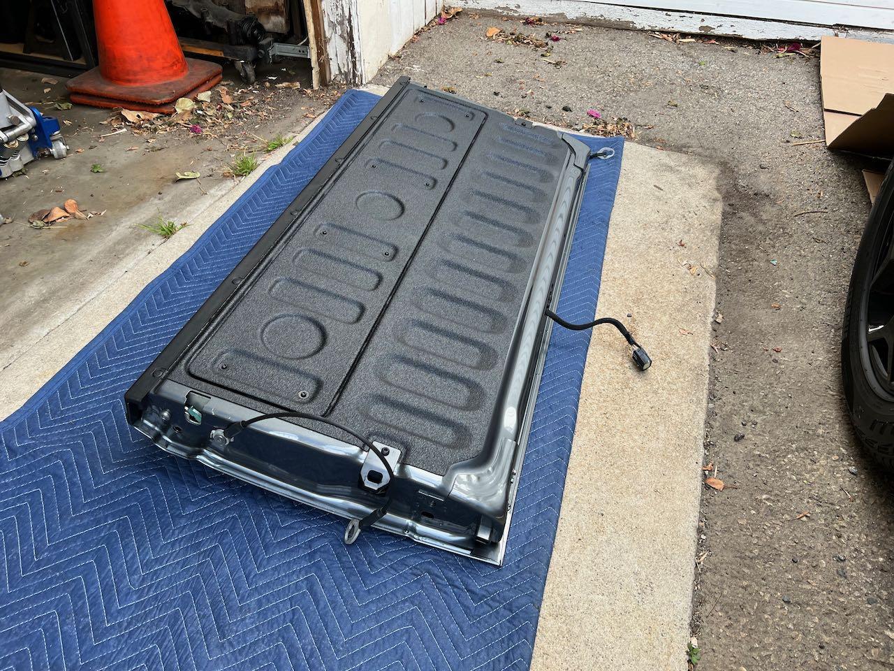 Ford Maverick Need suggestions for weather-stripping the tailgate IMG_7647