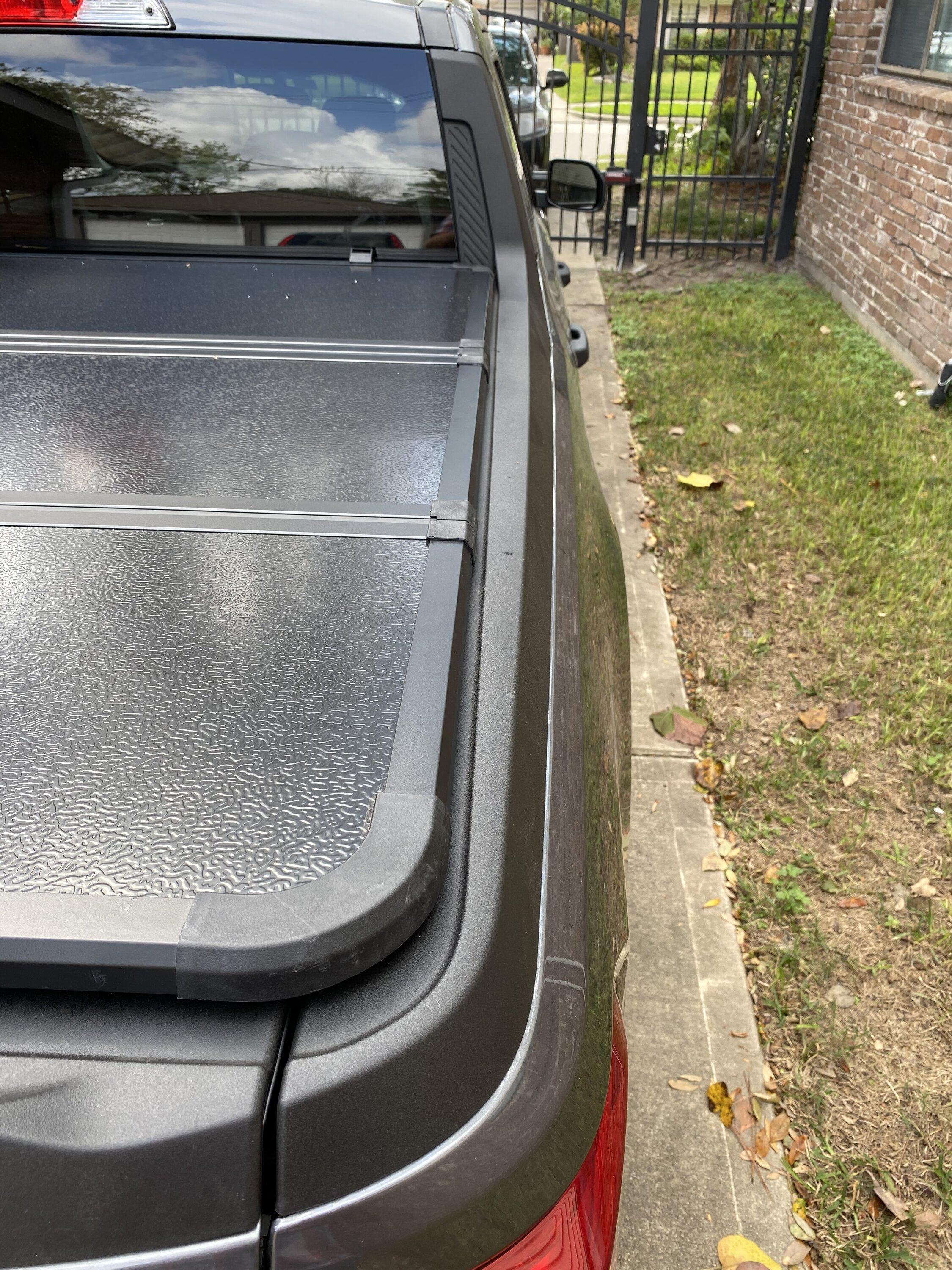 Ford Maverick Who has an Amazon tri-fold hard bed cover 923CED7C-870C-48B7-9A59-DC611BDBB495