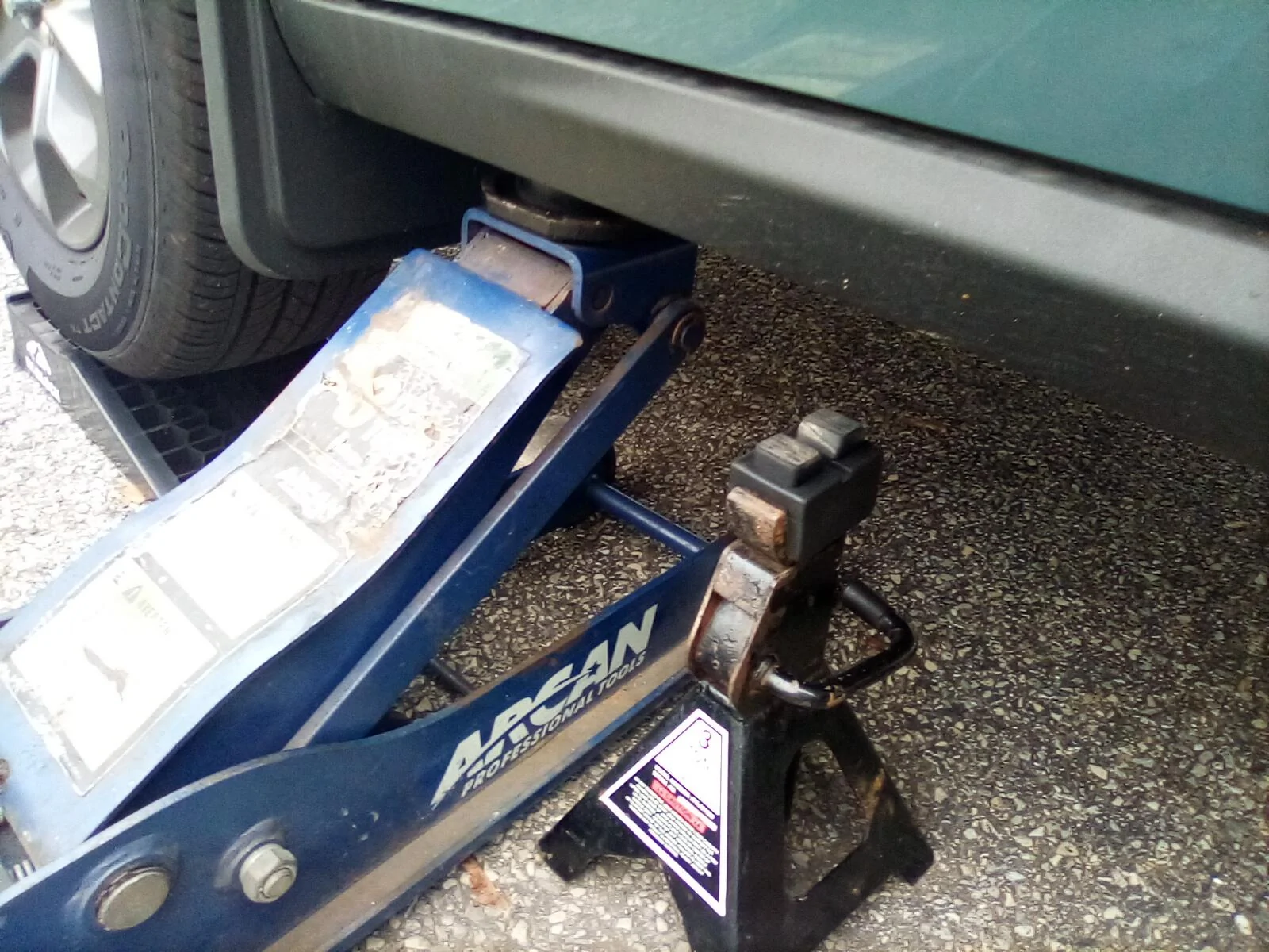 Ford Maverick how to jack truck to put it on jack stands. IMG_20231110_125637