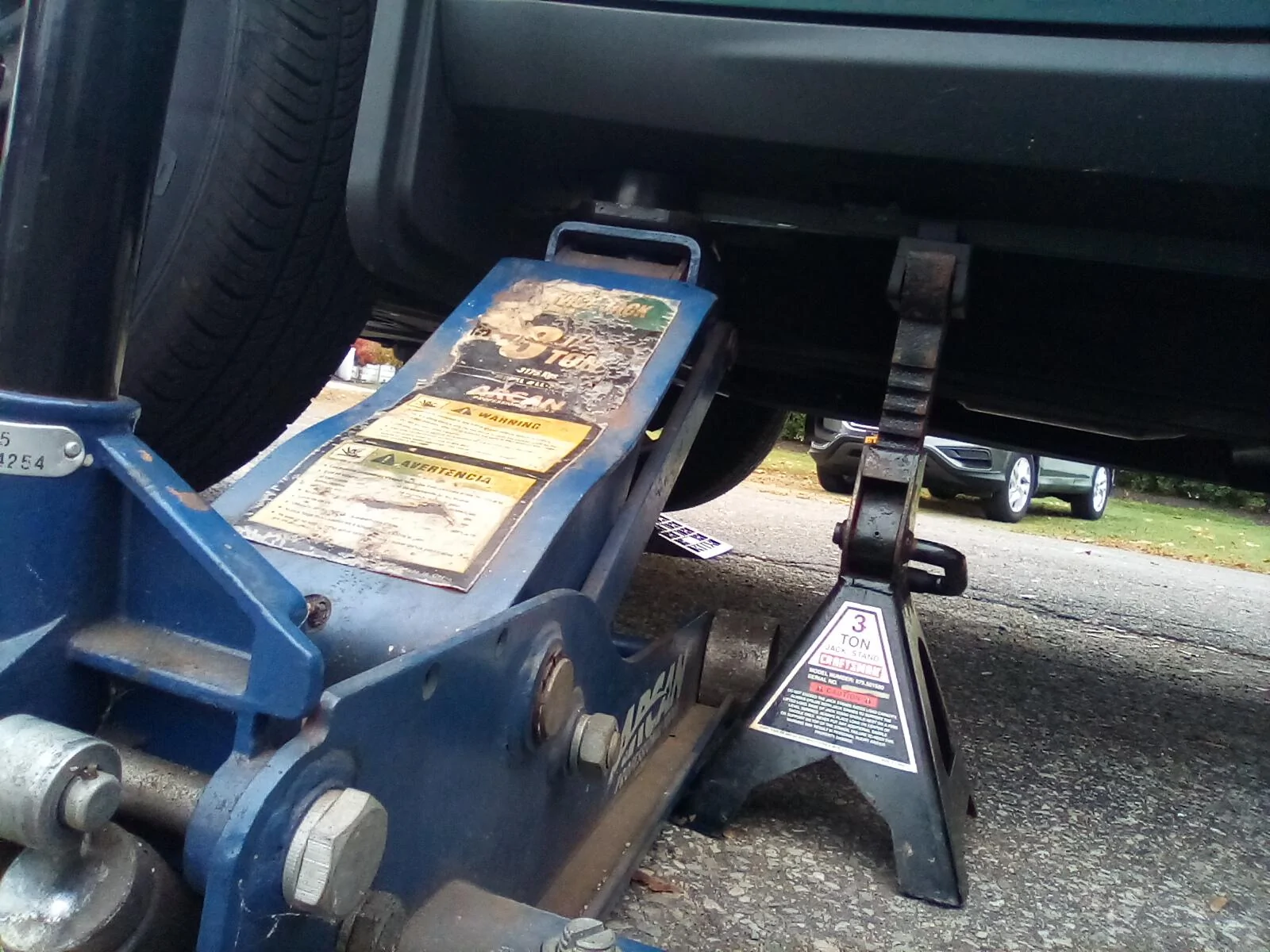 Ford Maverick how to jack truck to put it on jack stands. IMG_20231110_125918