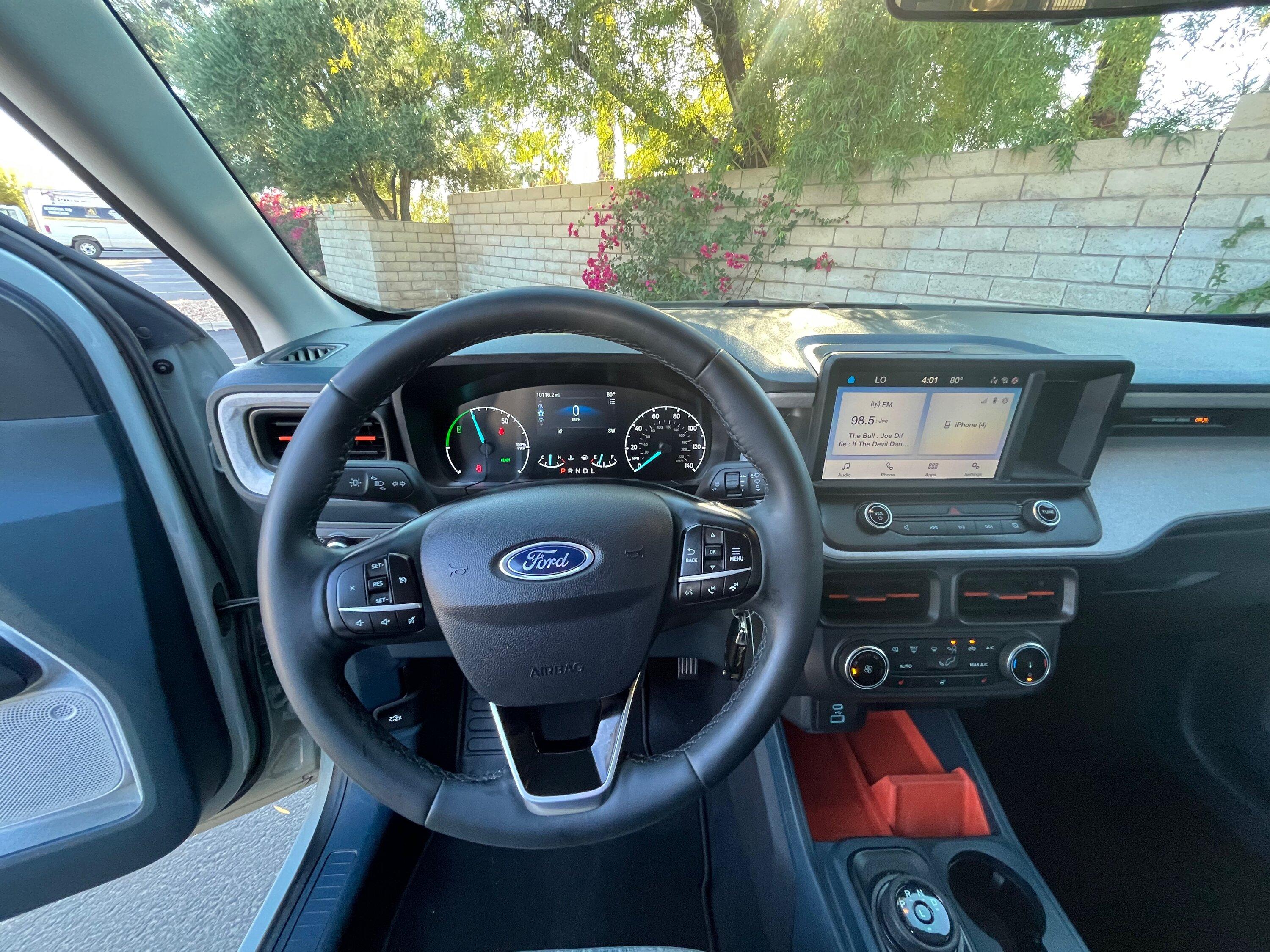Ford Maverick 2023 Hybrid XLT with Lux in Cactus Gray IMG_2165