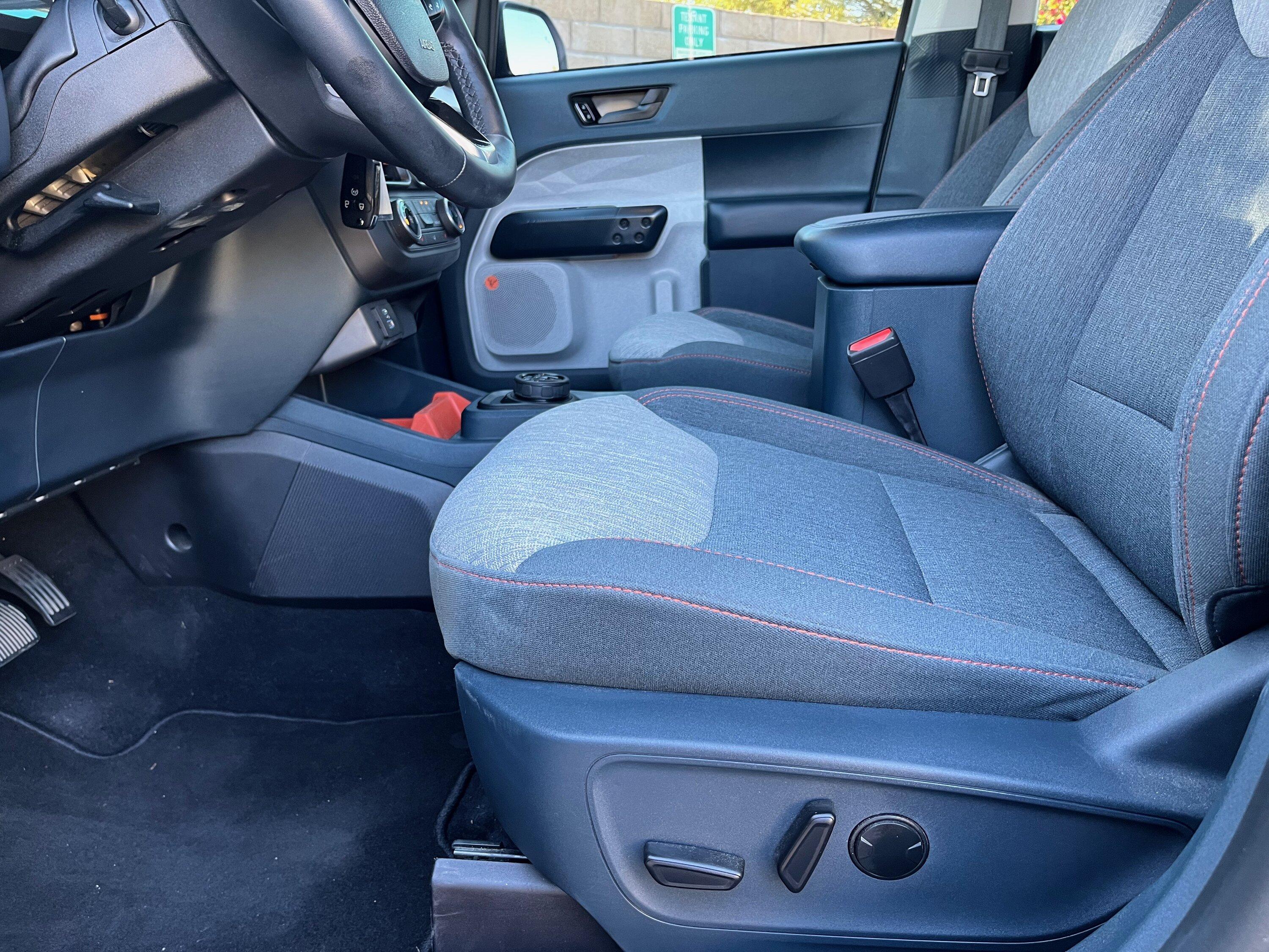 Ford Maverick 2023 Hybrid XLT with Lux in Cactus Gray IMG_2172