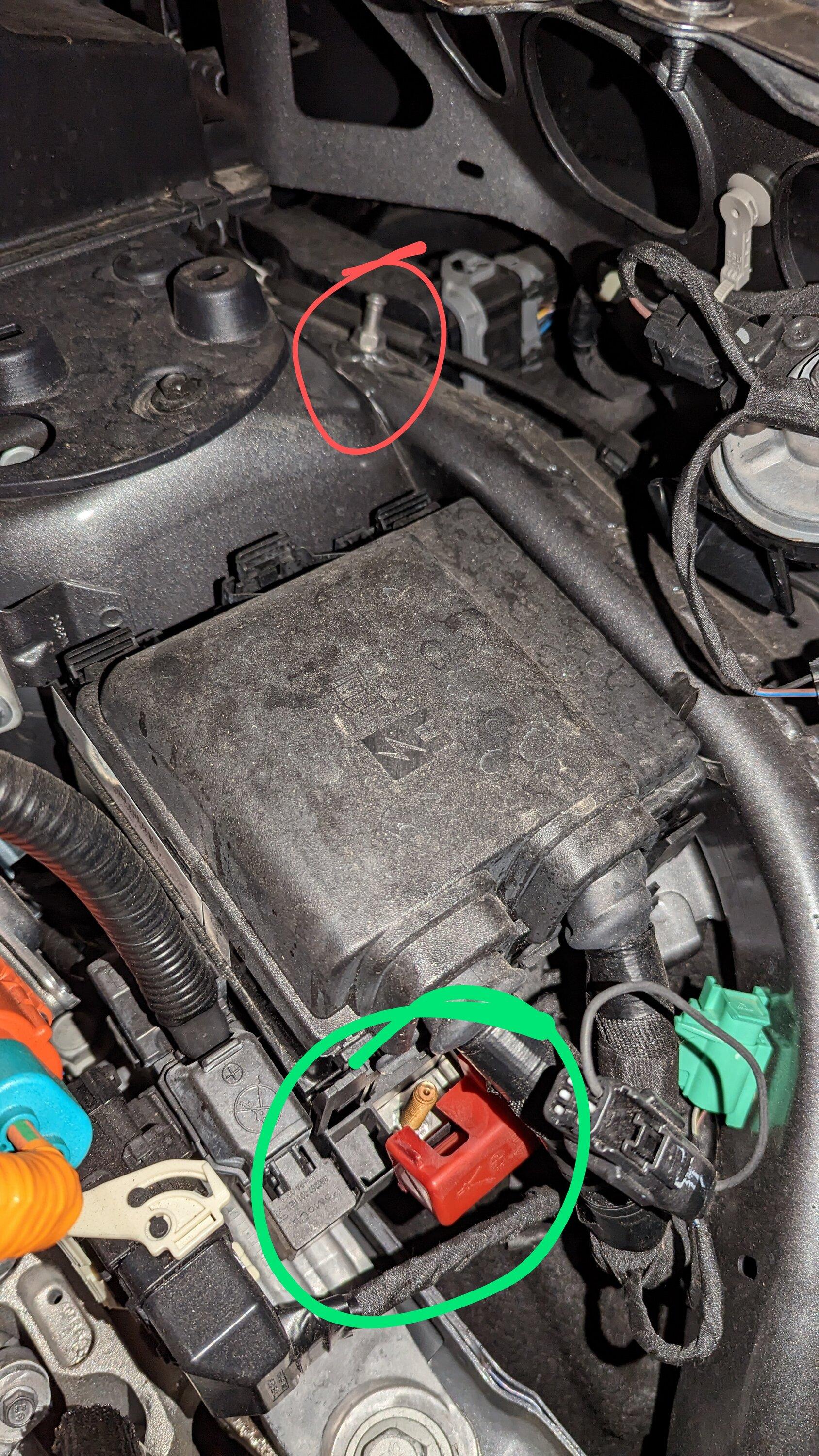 Ford Maverick Installing a dedicated trickle charging cable setup -- DIY writeup IMG_0358