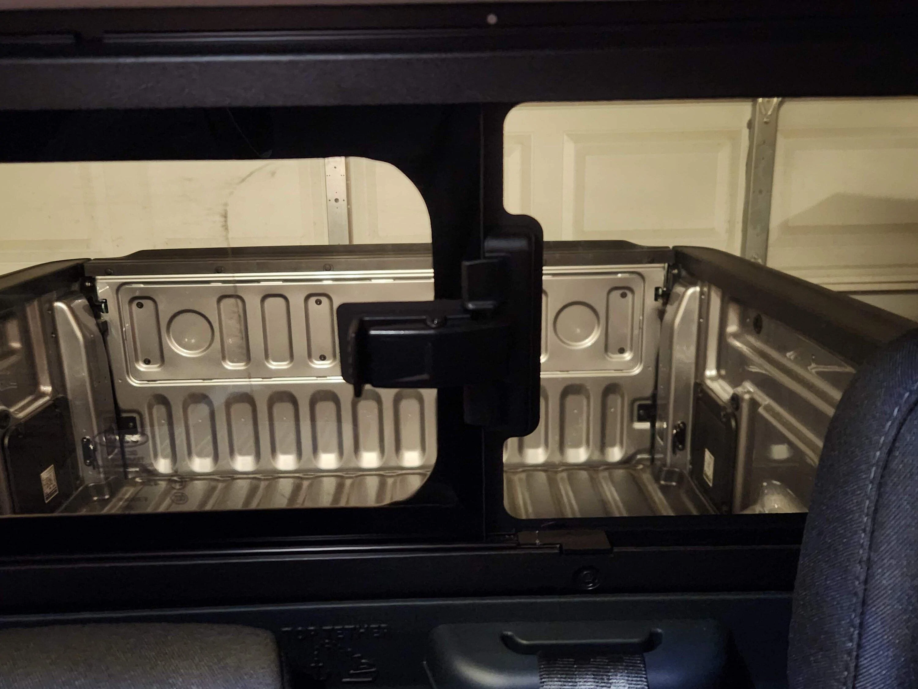 Ford Maverick Change rear sliding window to powered one… sliderlock