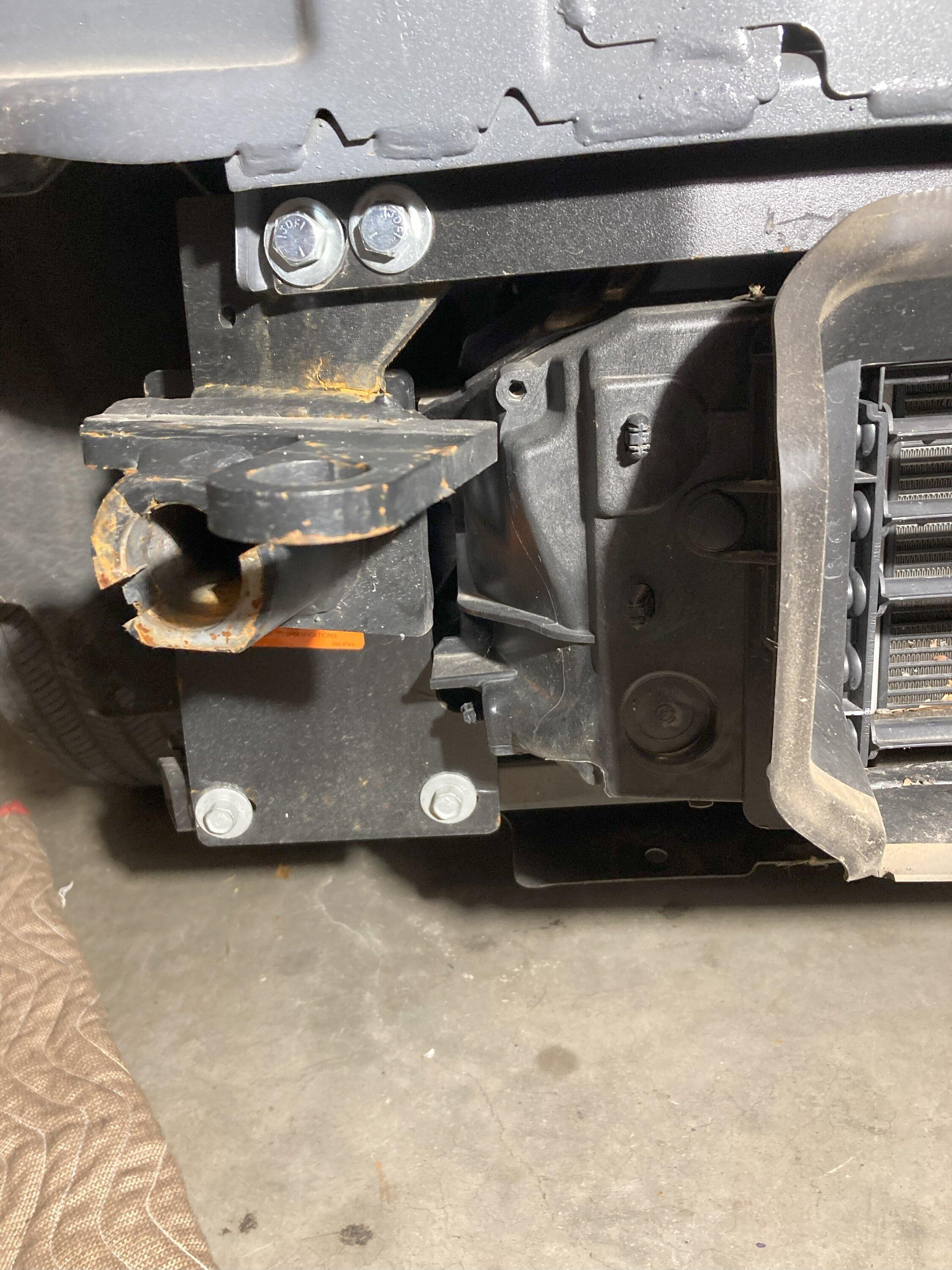 Ford Maverick Blue Ox Base Plate Failure! Public Service Announcement IMG_4097