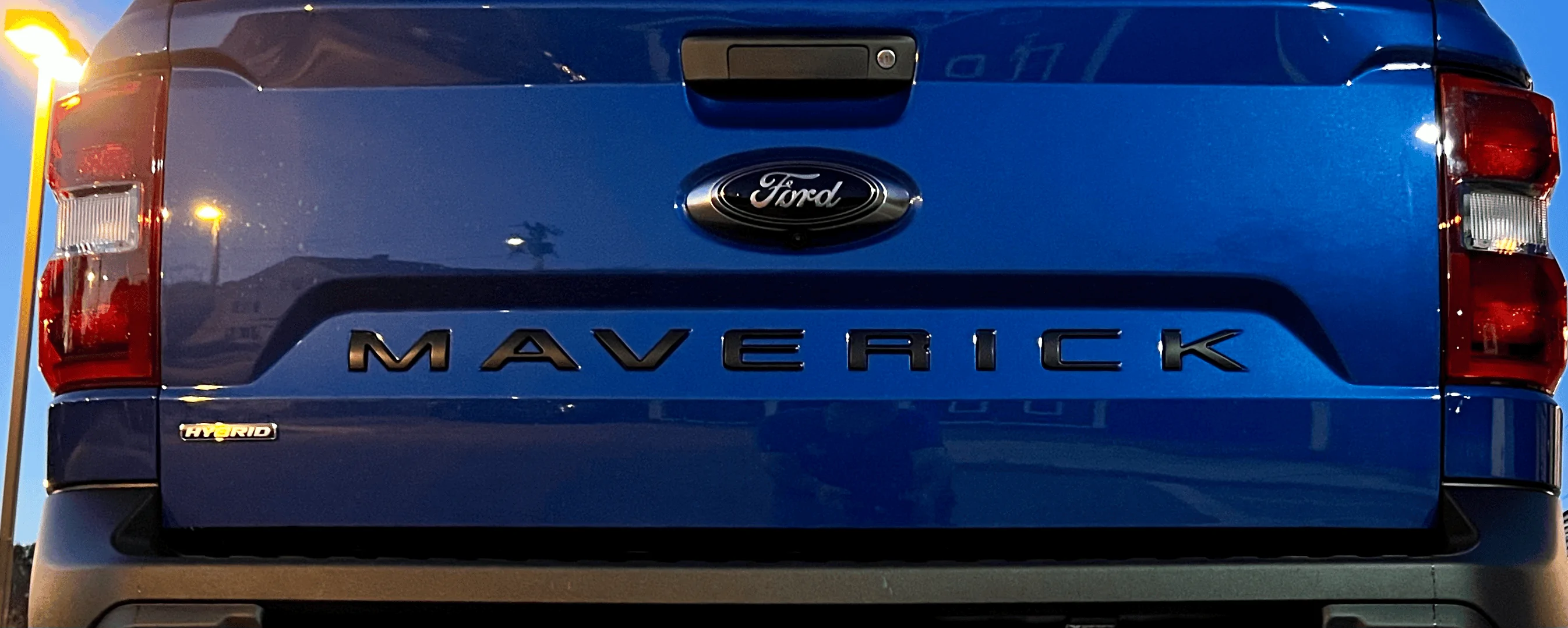 Ford Maverick Color Tailgate Letters For Atlas Blue?  Photos Requested. 1700622966954