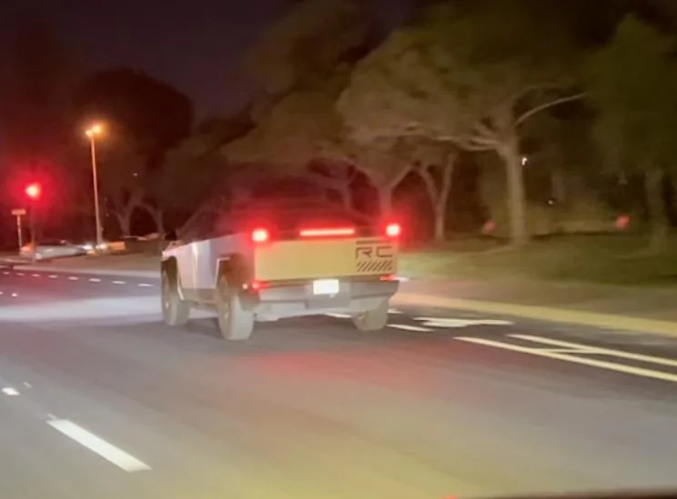 Ford Maverick Saw CYBER TRUCK on the road IMG_0595