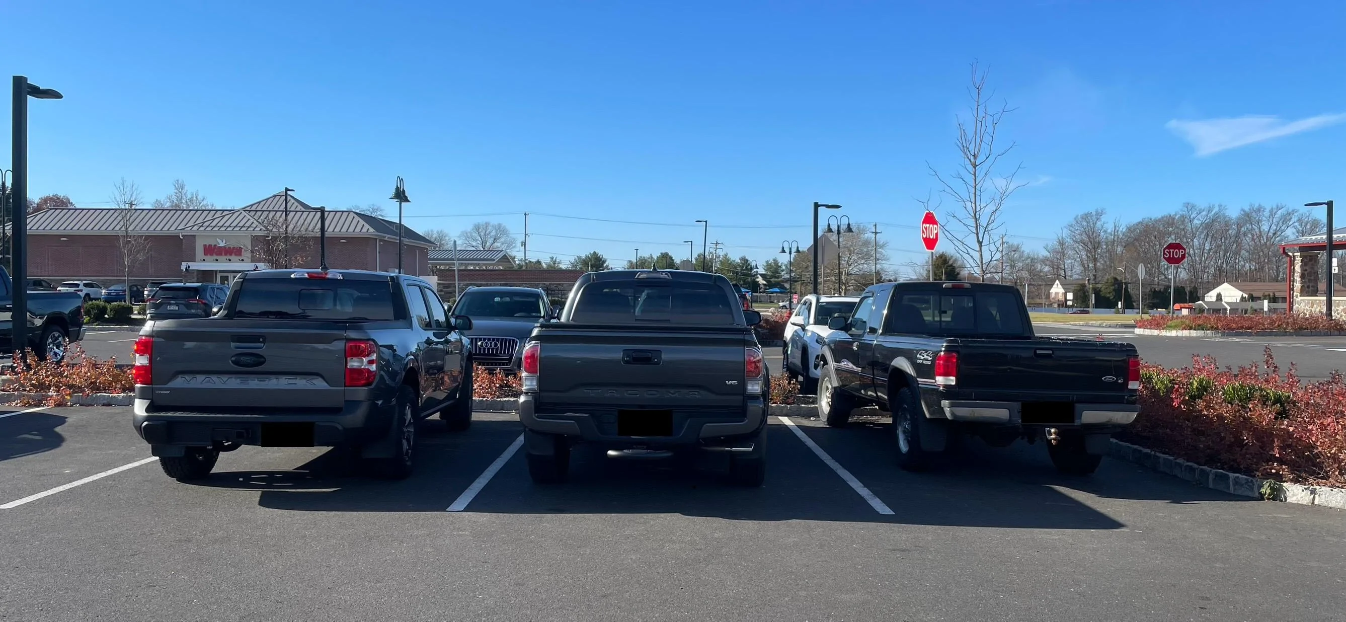 Ford Maverick Maverick vs old Ranger IMG_2240