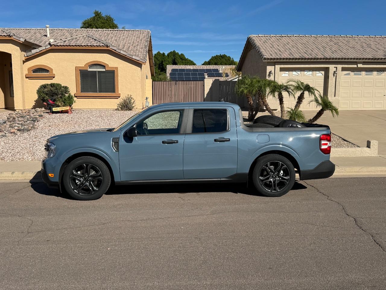 Ford Maverick 2024 Hybrid XLT lowered on 19" Edge rims IMG_4421