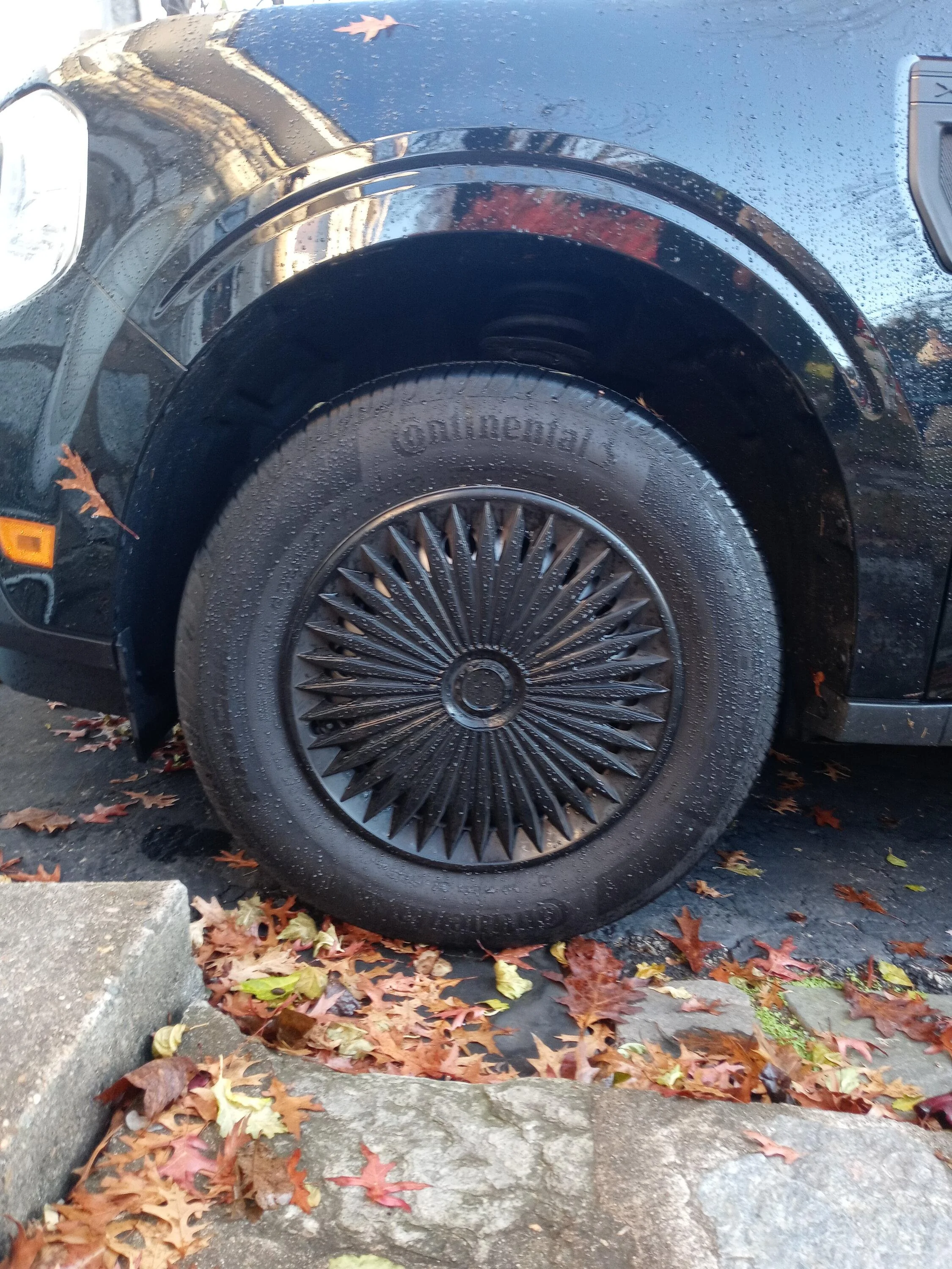 Ford Maverick Anyone paint steelies BLACK and install hubcaps??? 20231127_075003