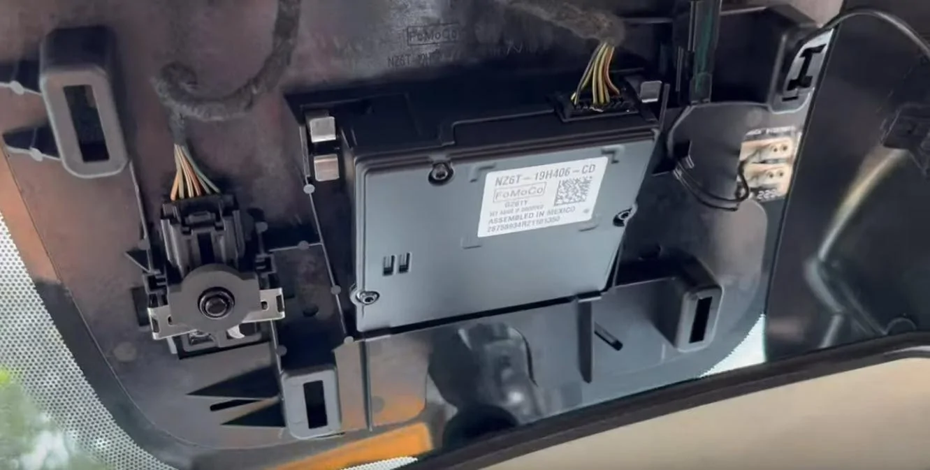 Ford Maverick Cabin camera In-Vehicle Temperature & Humidity Sensor-3