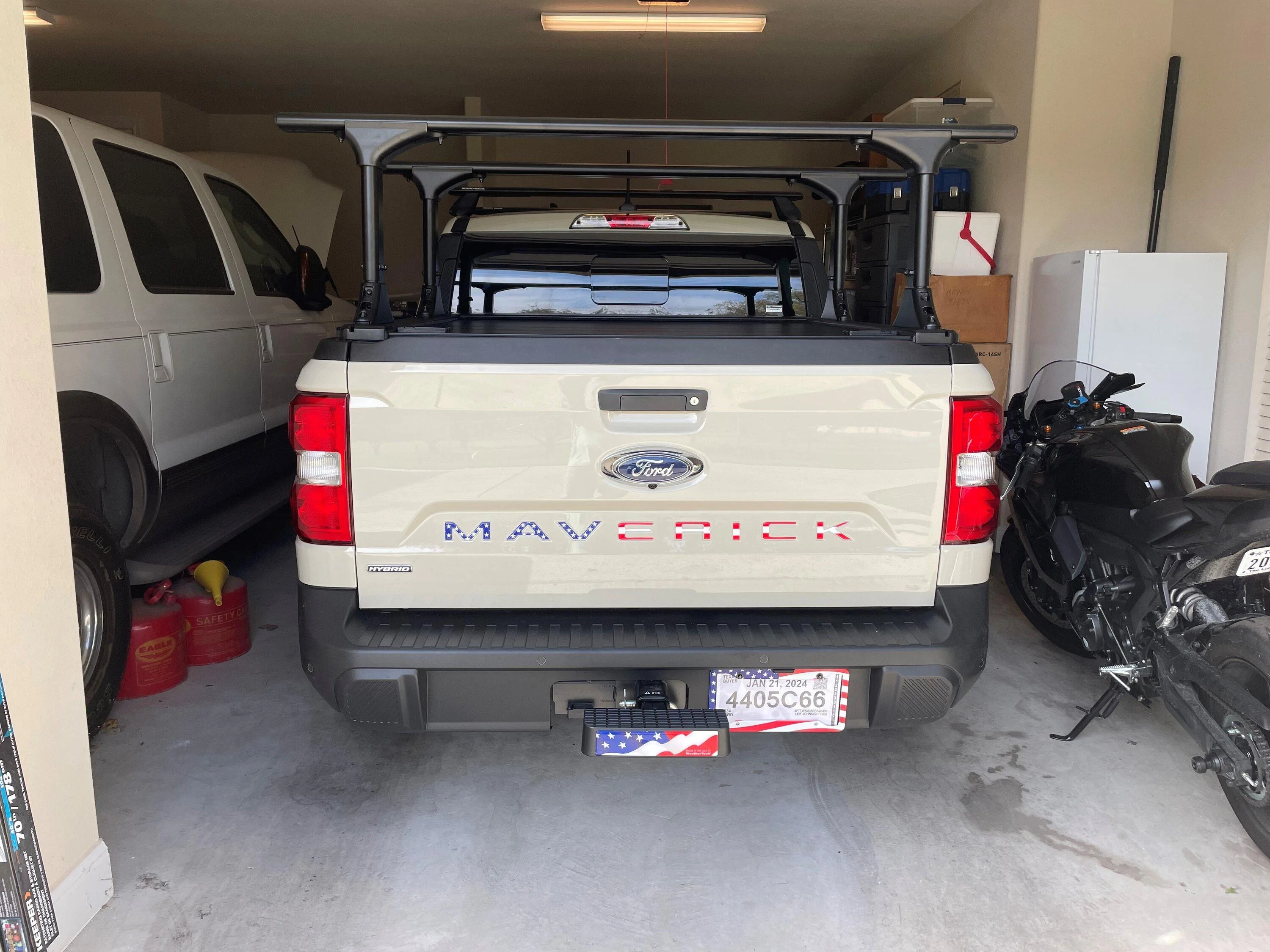 Ford Maverick What color tailgate lettering for Azure Gray Metallic Maverick? IMG_9374