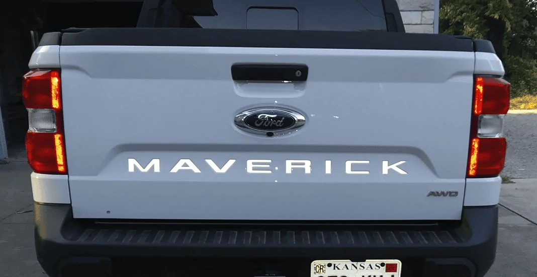 Ford Maverick What color tailgate lettering for Azure Gray Metallic Maverick? 1702046836513