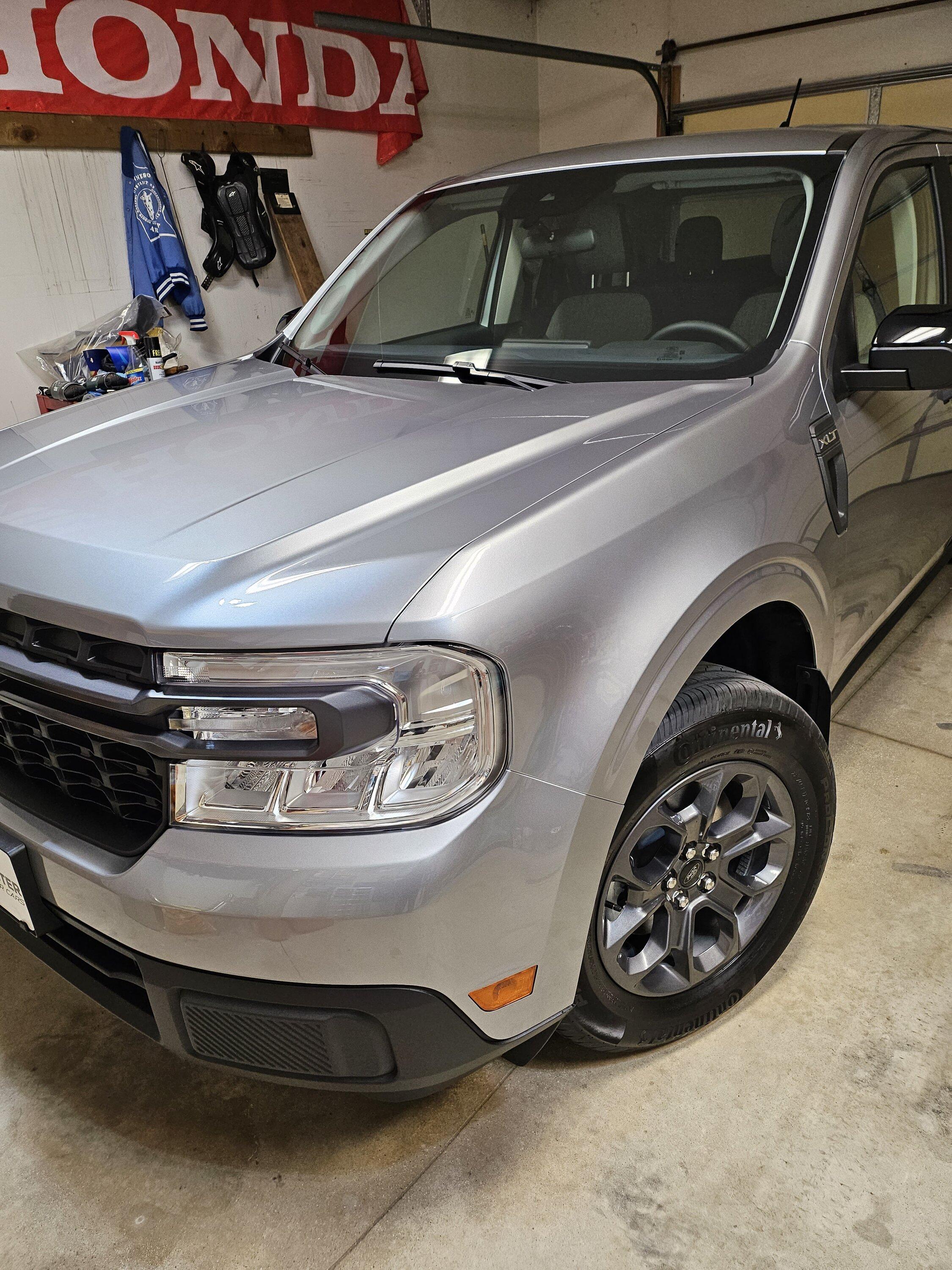 Ford Maverick 24 xlt lux hybrid IN the garage! Vin ends 100 20231211_160131