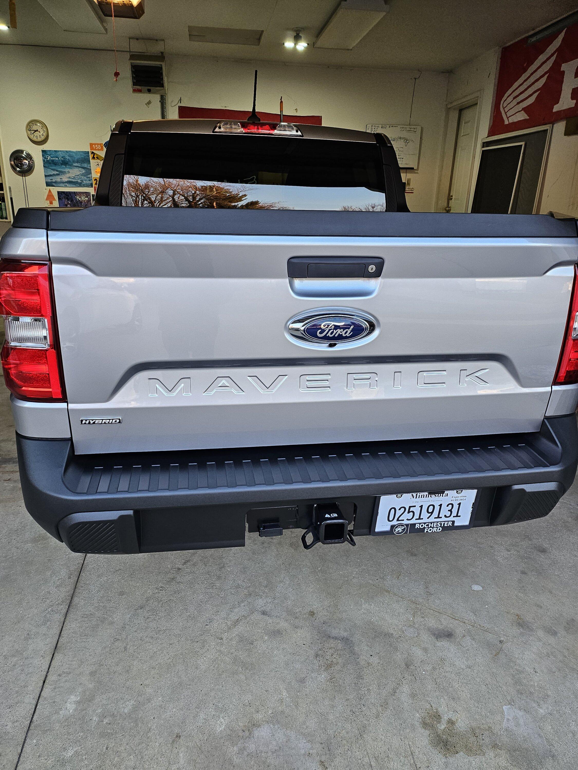 Ford Maverick 24 xlt lux hybrid IN the garage! Vin ends 100 20231211_160937