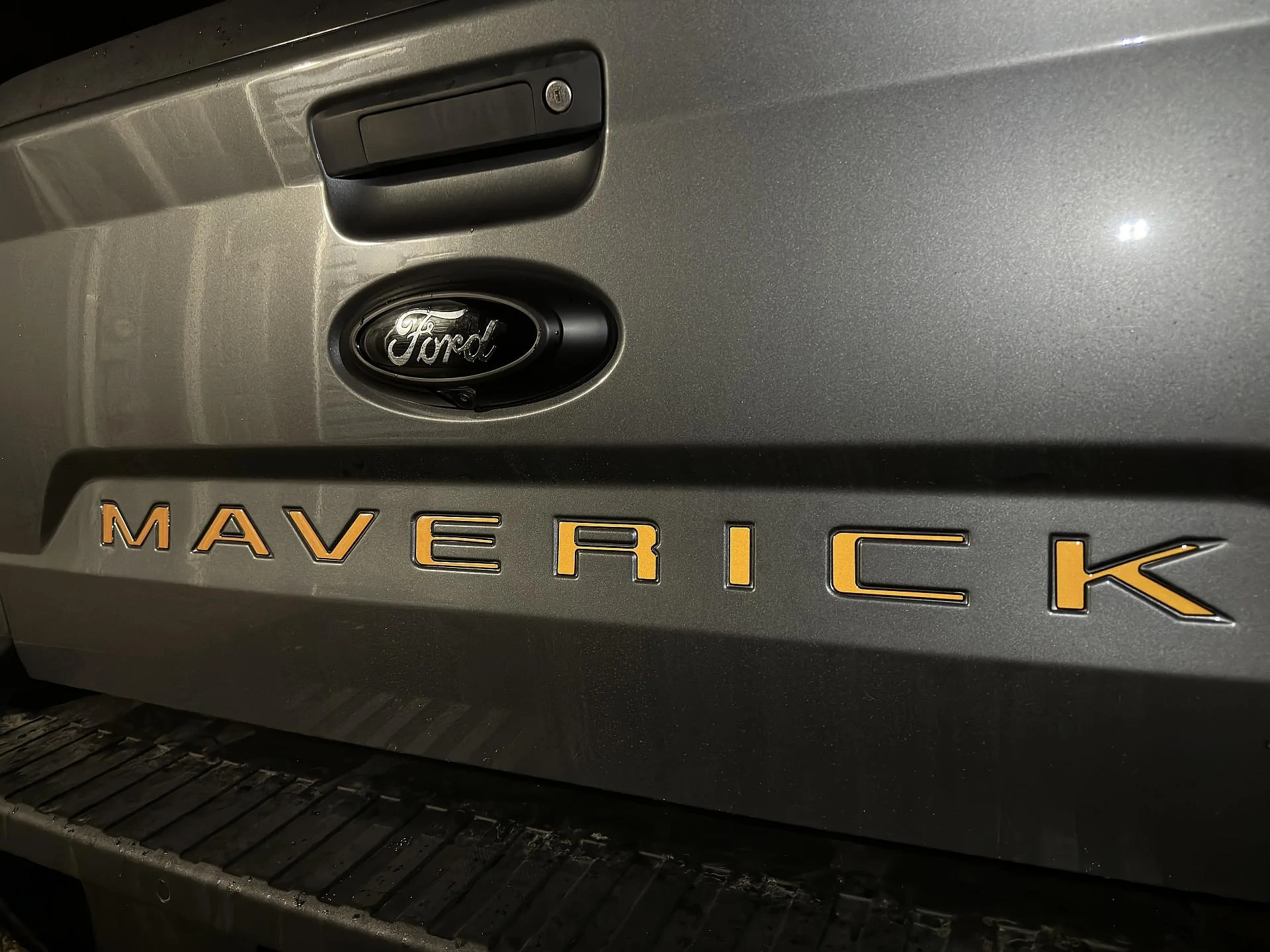 Ford Maverick Tremor Tailgate Letters Mav-tailgate-letters_night