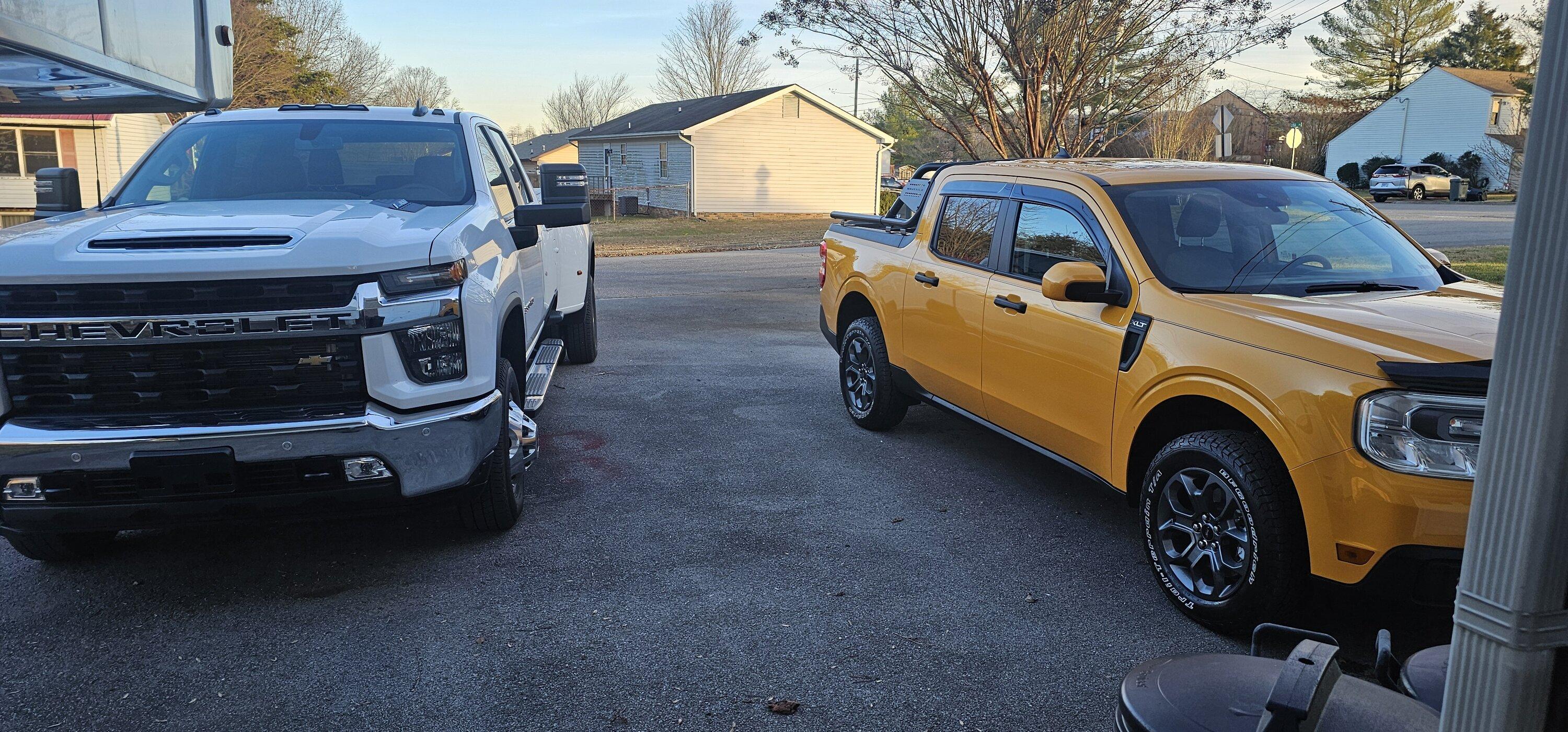 Ford Maverick Post your Maverick next to ridiculously large trucks - photos thread 20231212_163147