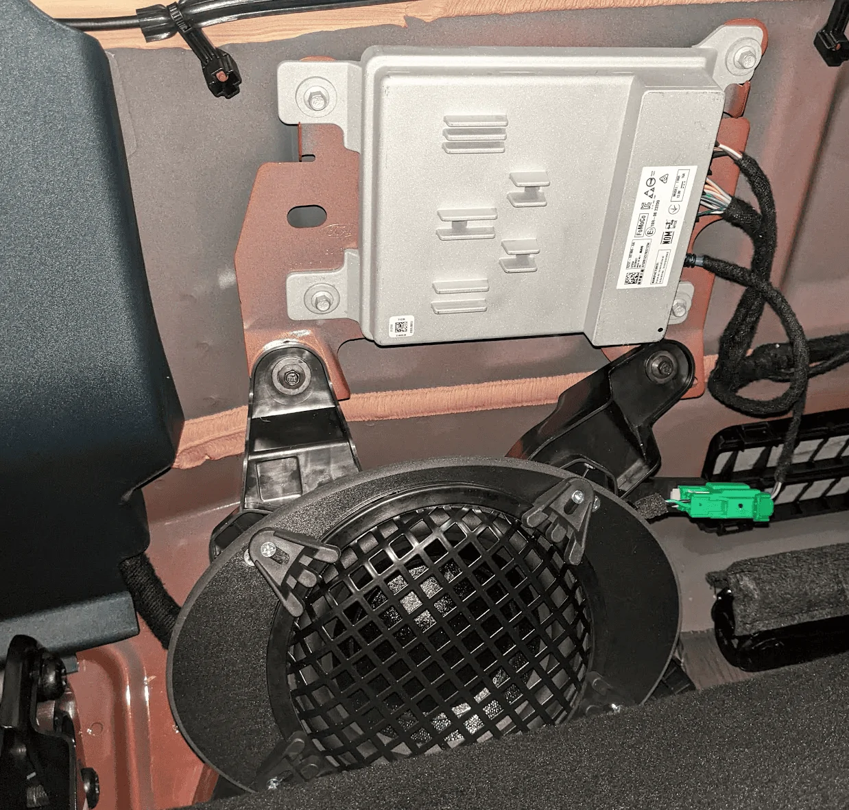 Ford Maverick How many watts in B&O system and standard audio system? 1702458150930